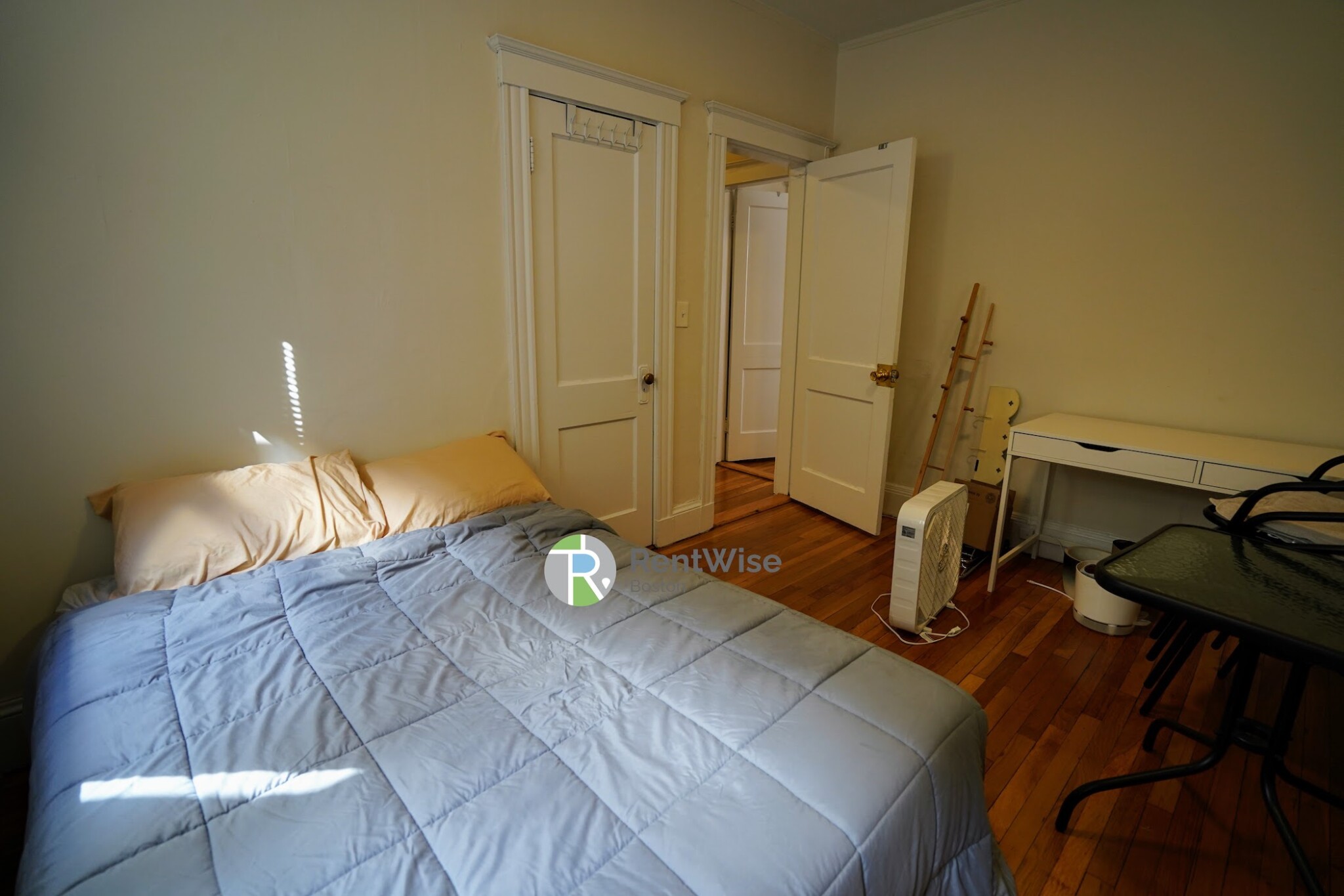 294 Harvard St, Mid-Cambridge