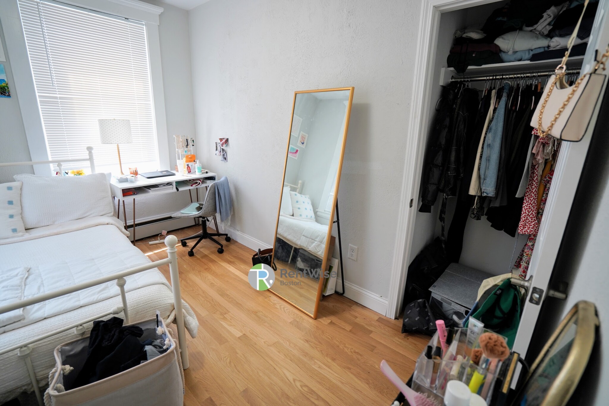 722 East 6th St, South Boston