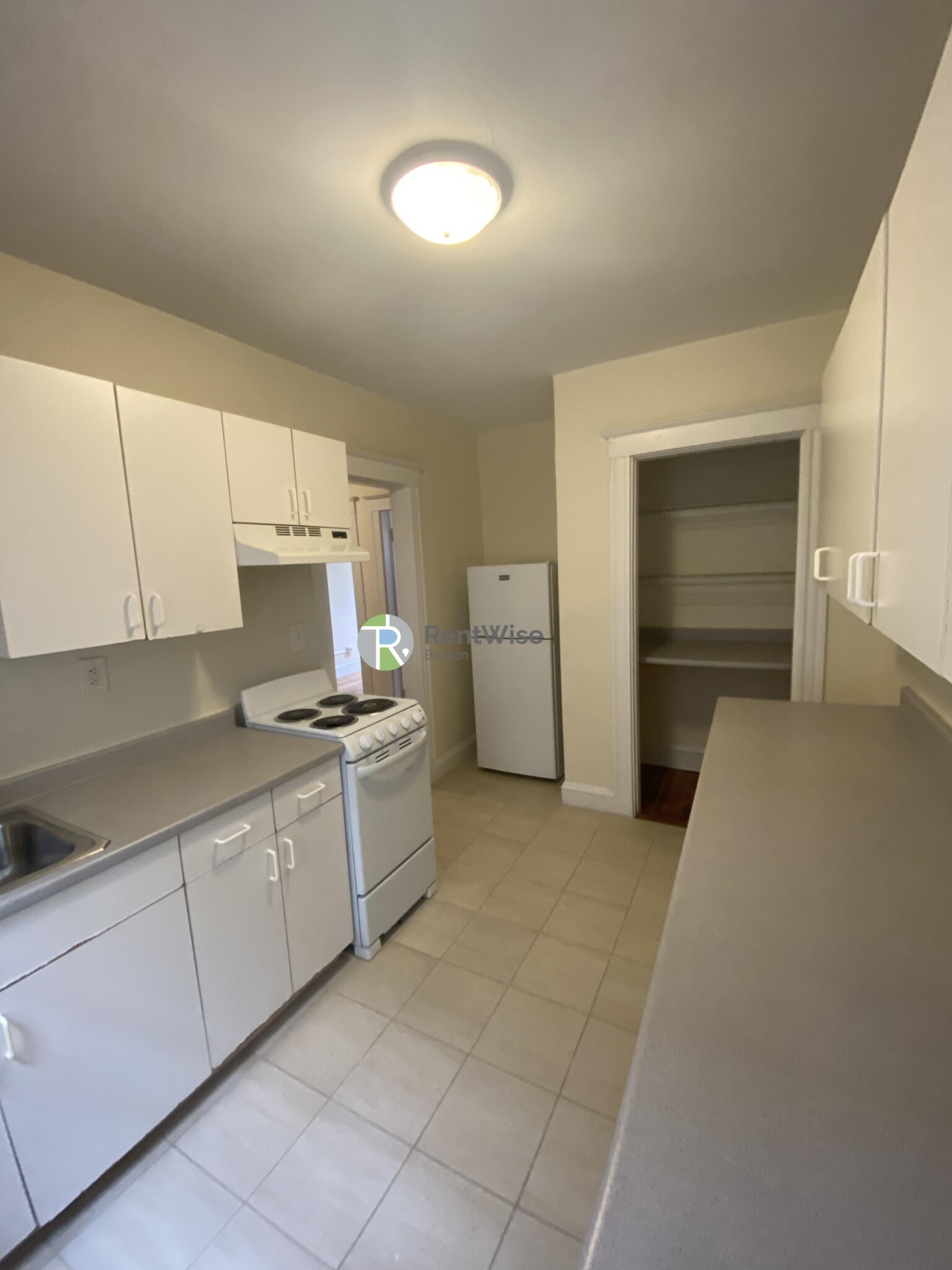 5 Barrows St, Allston