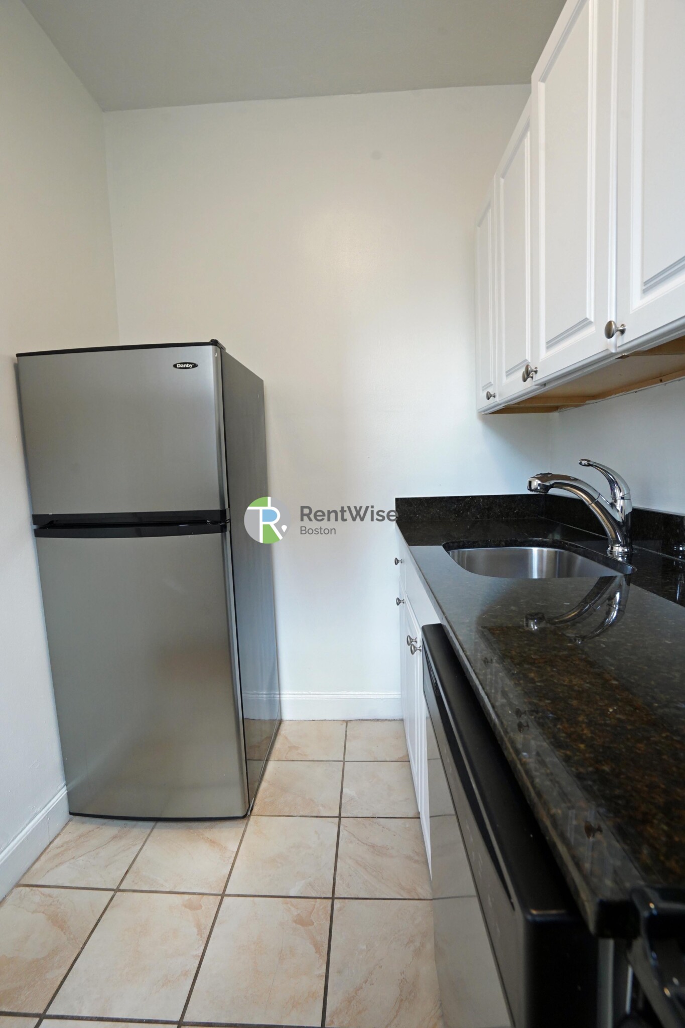 82 Brainerd Rd, Allston