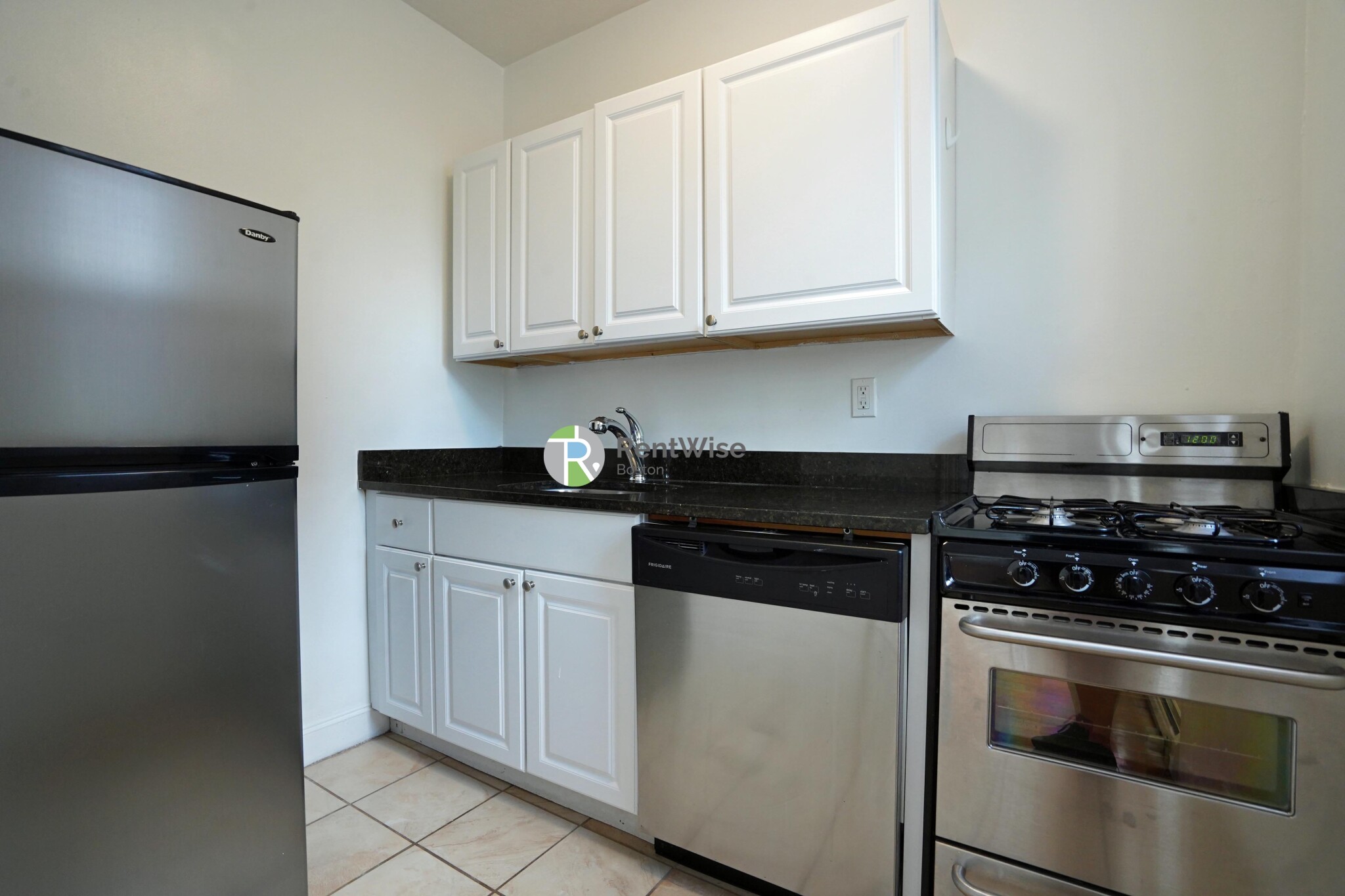 82 Brainerd Rd, Allston