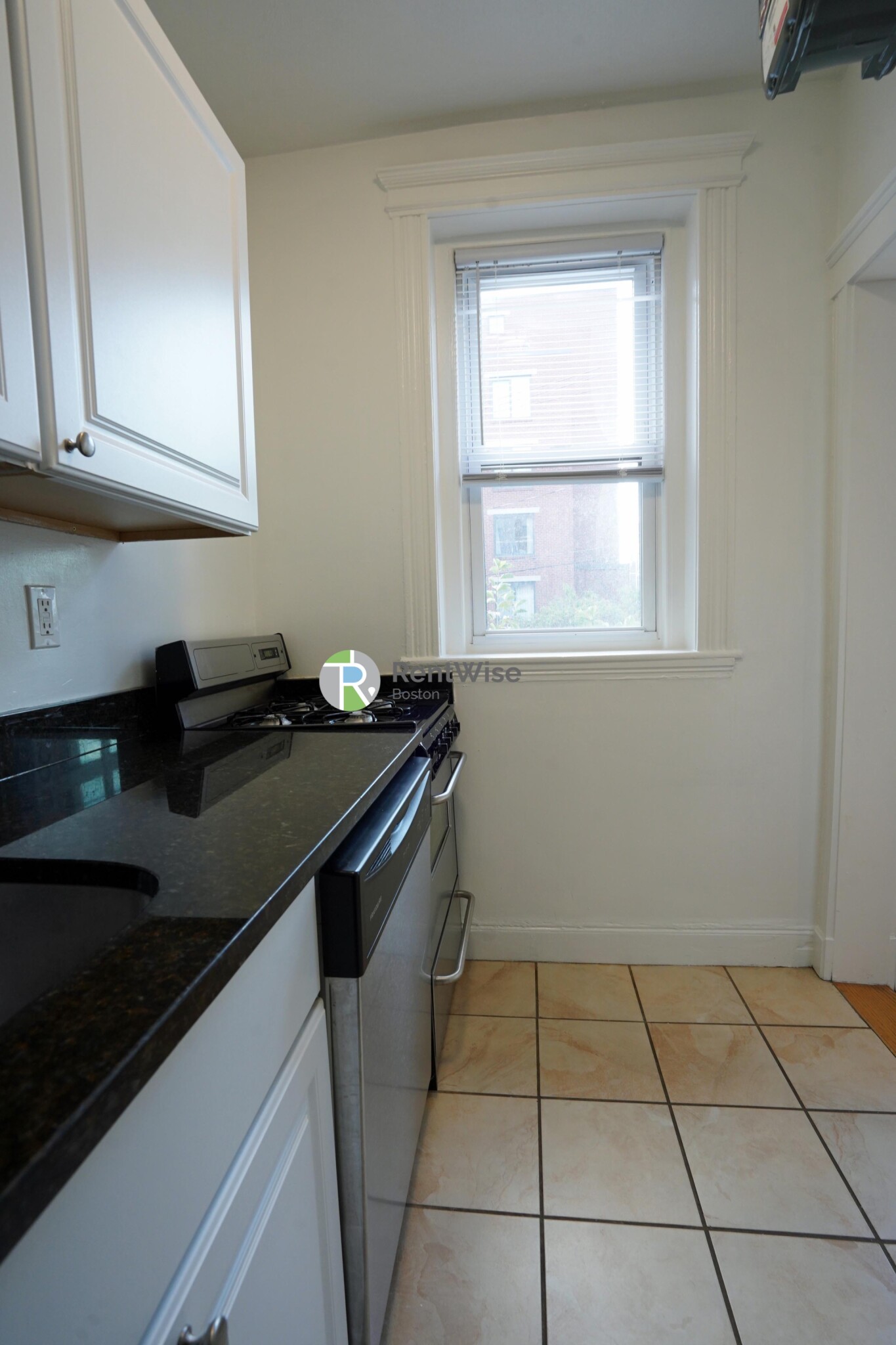 82 Brainerd Rd, Allston