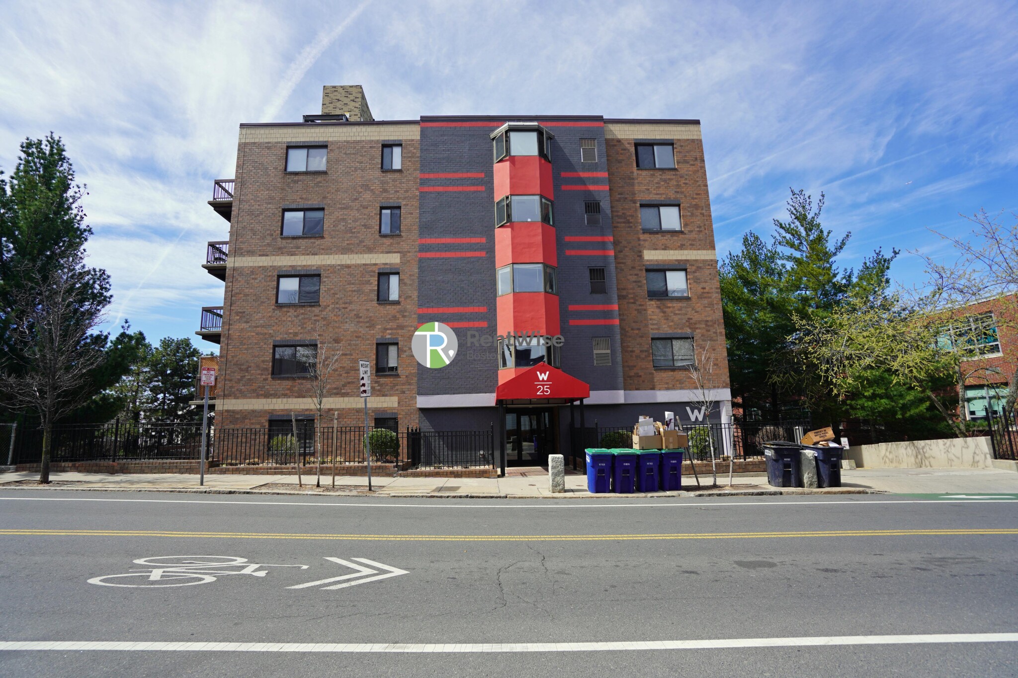 25 Webster Ave, Ward Two