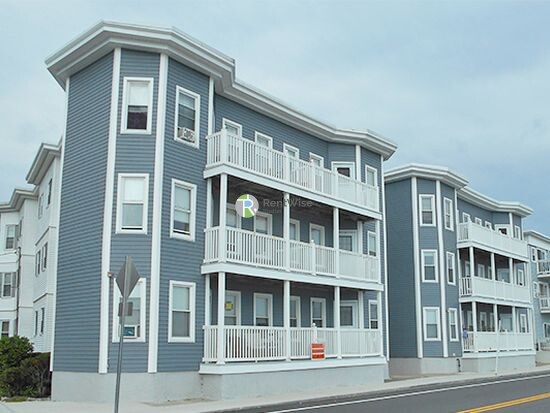 90 Winthrop Shore Dr, Winthrop