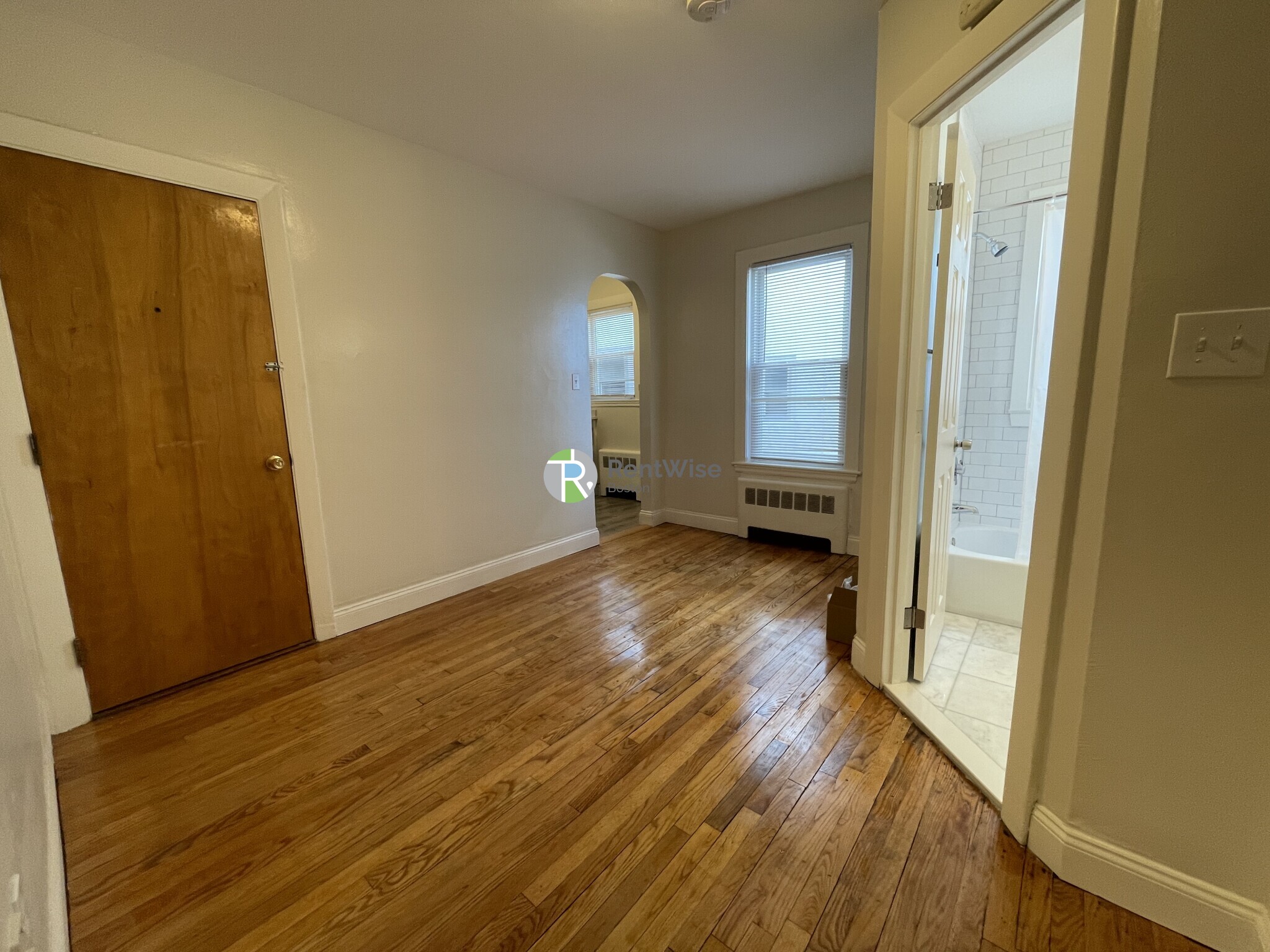 90 Winthrop Shore Dr, Winthrop