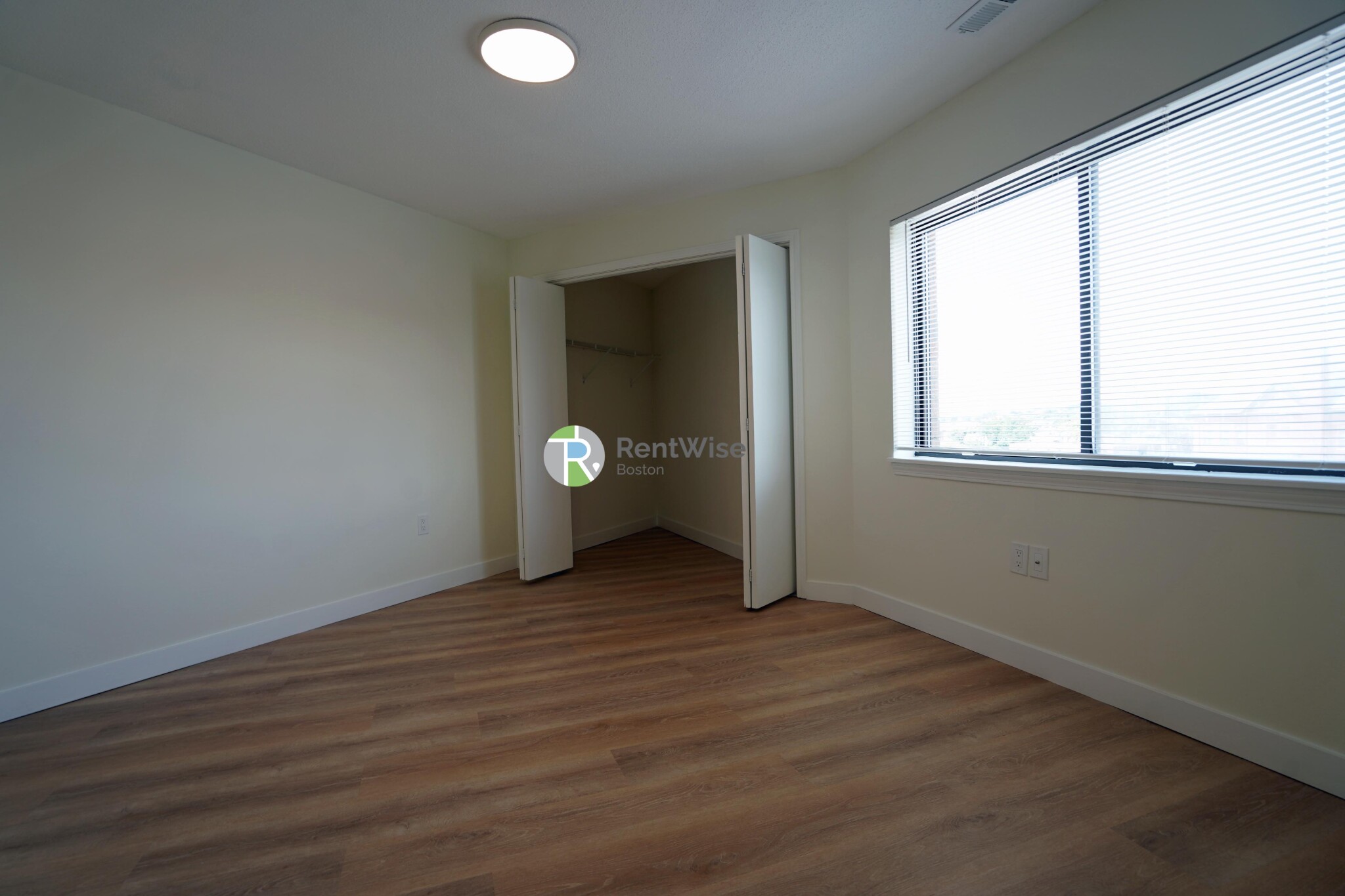 25 Webster Ave, Ward Two