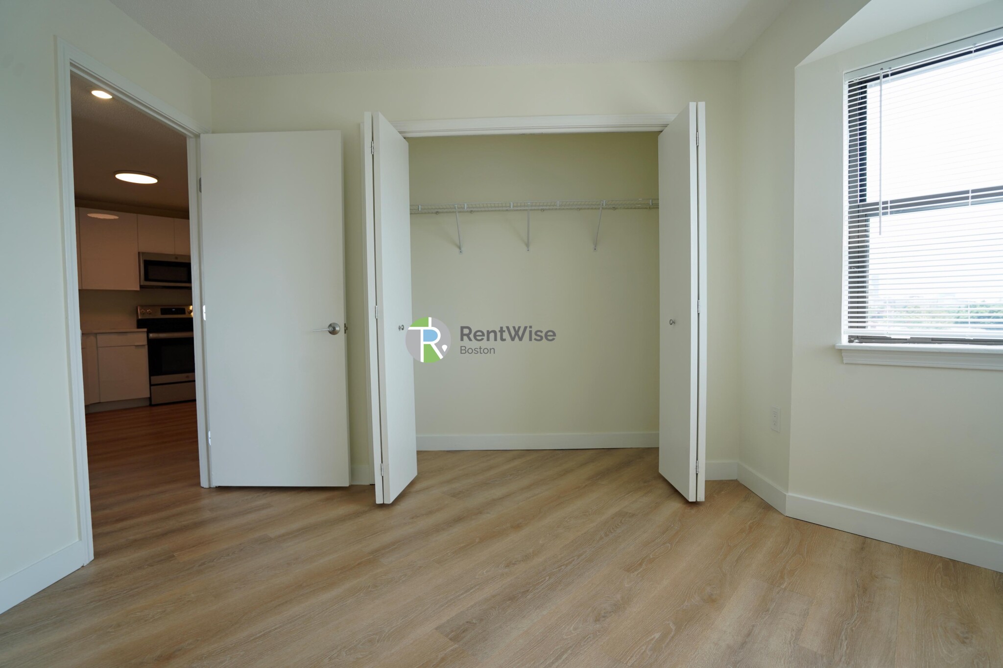 25 Webster Ave, Ward Two