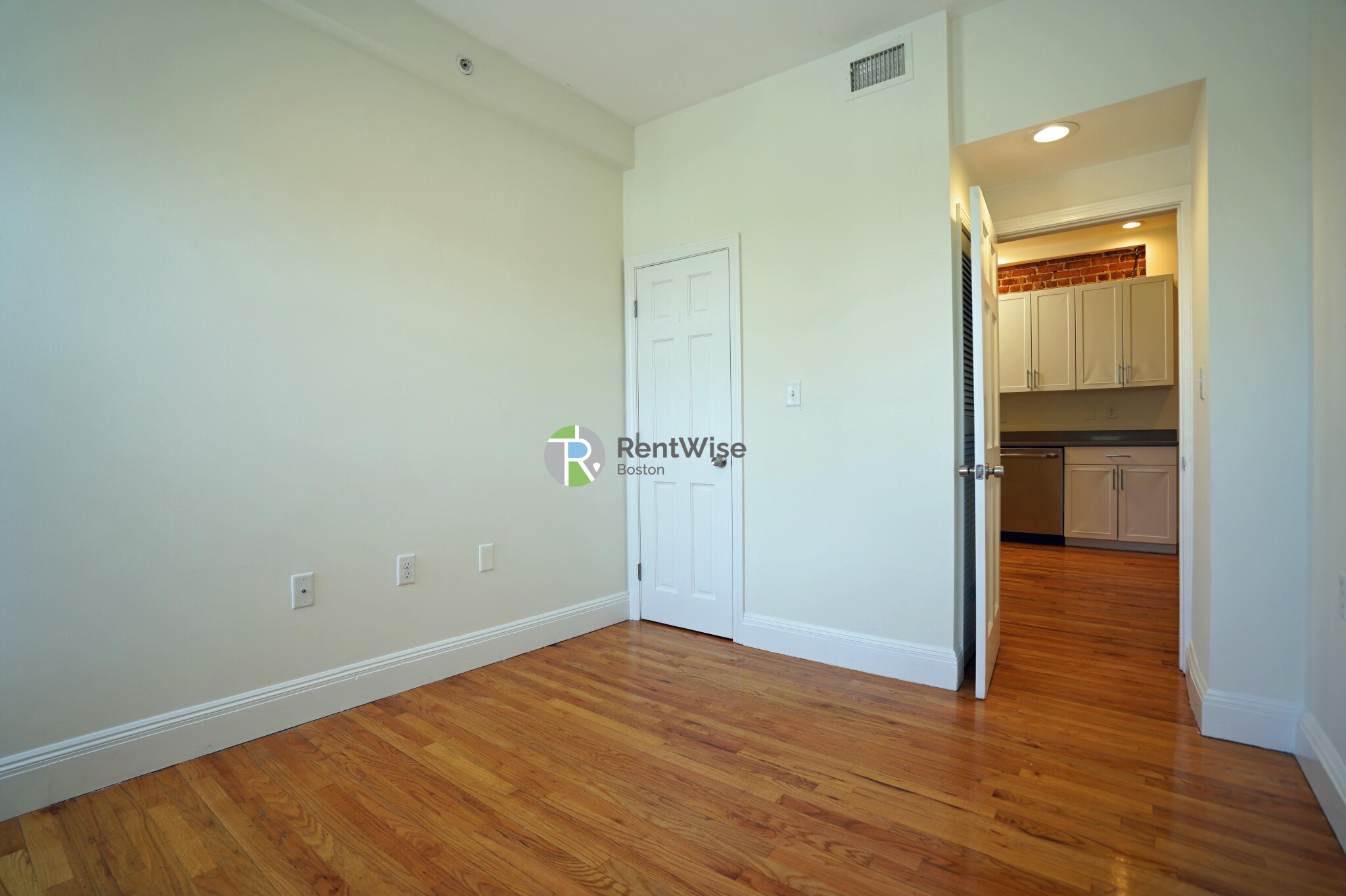 10 Brainerd Rd, Allston