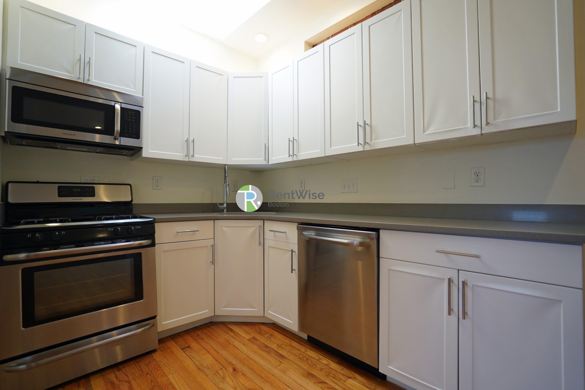 10 Brainerd Rd, Allston