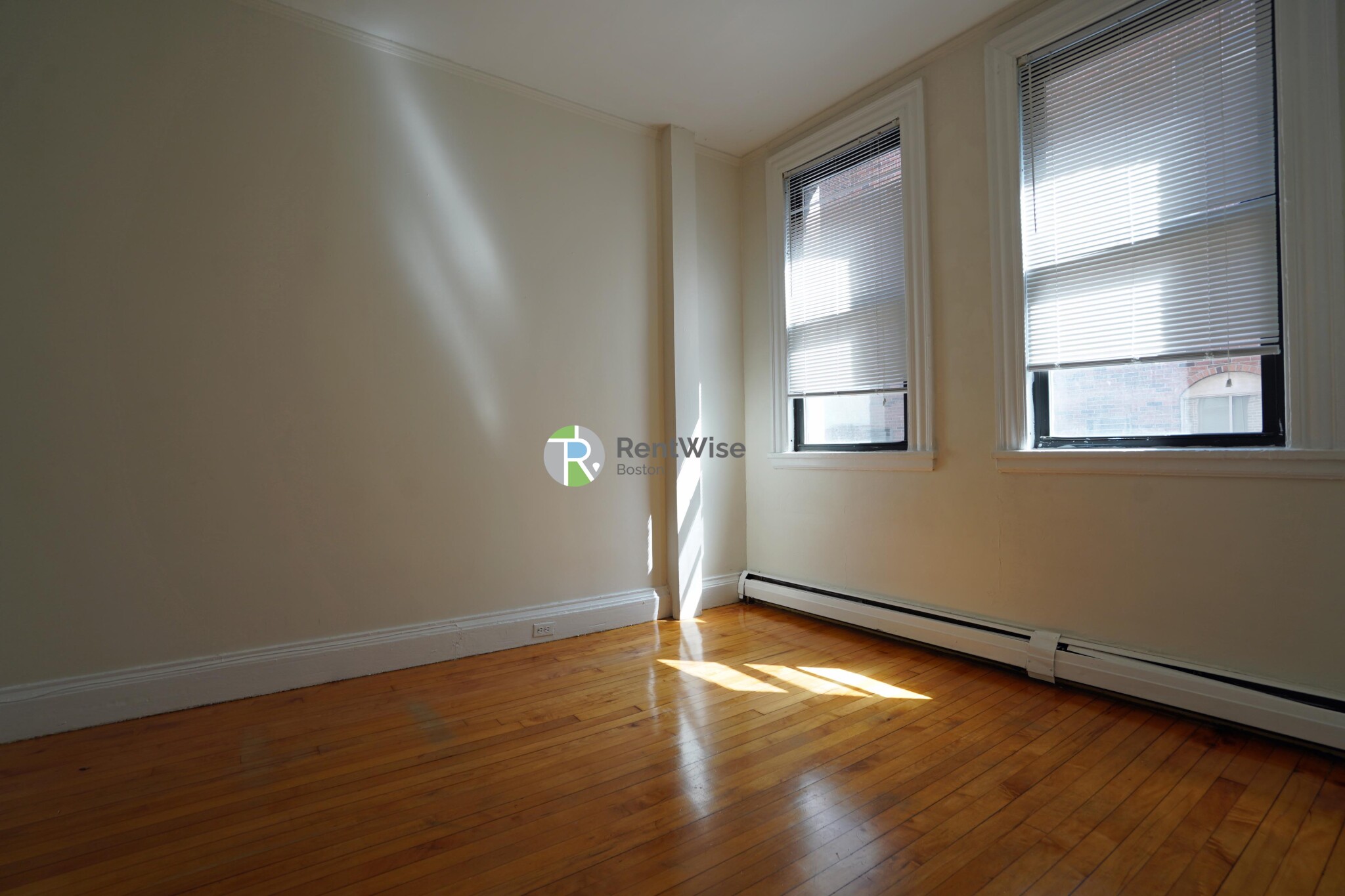 72 Gardner St, Allston