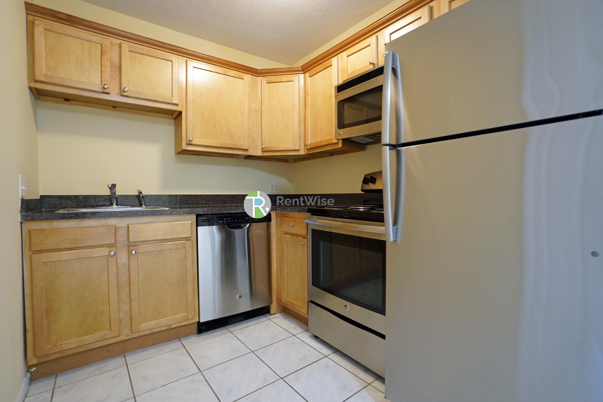 106 Tremont St, Brighton