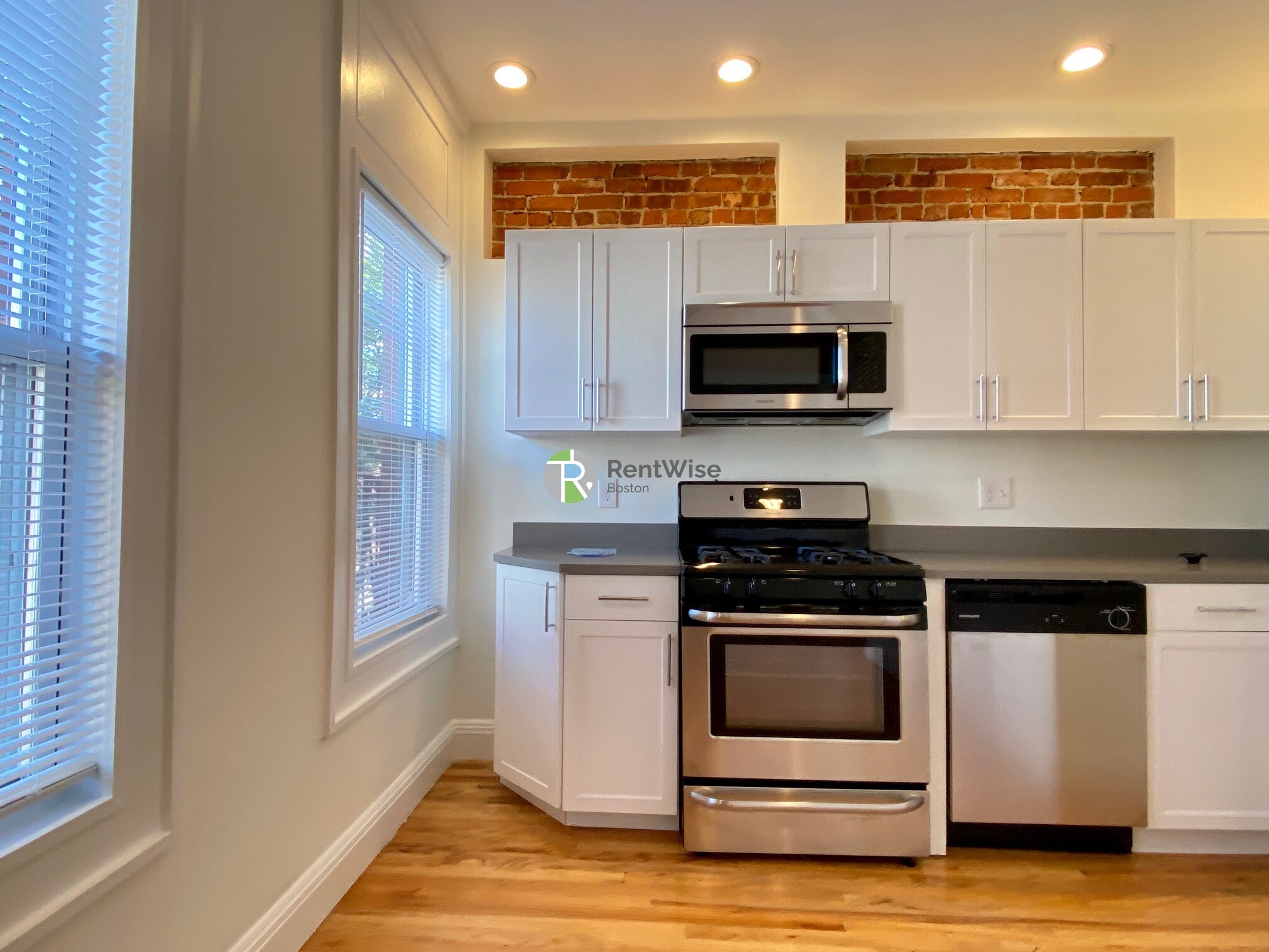 10 Brainerd Rd, Allston