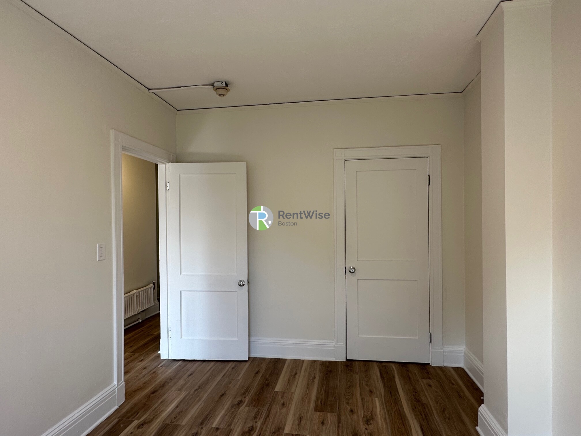 230 Walnut St, Newtonville