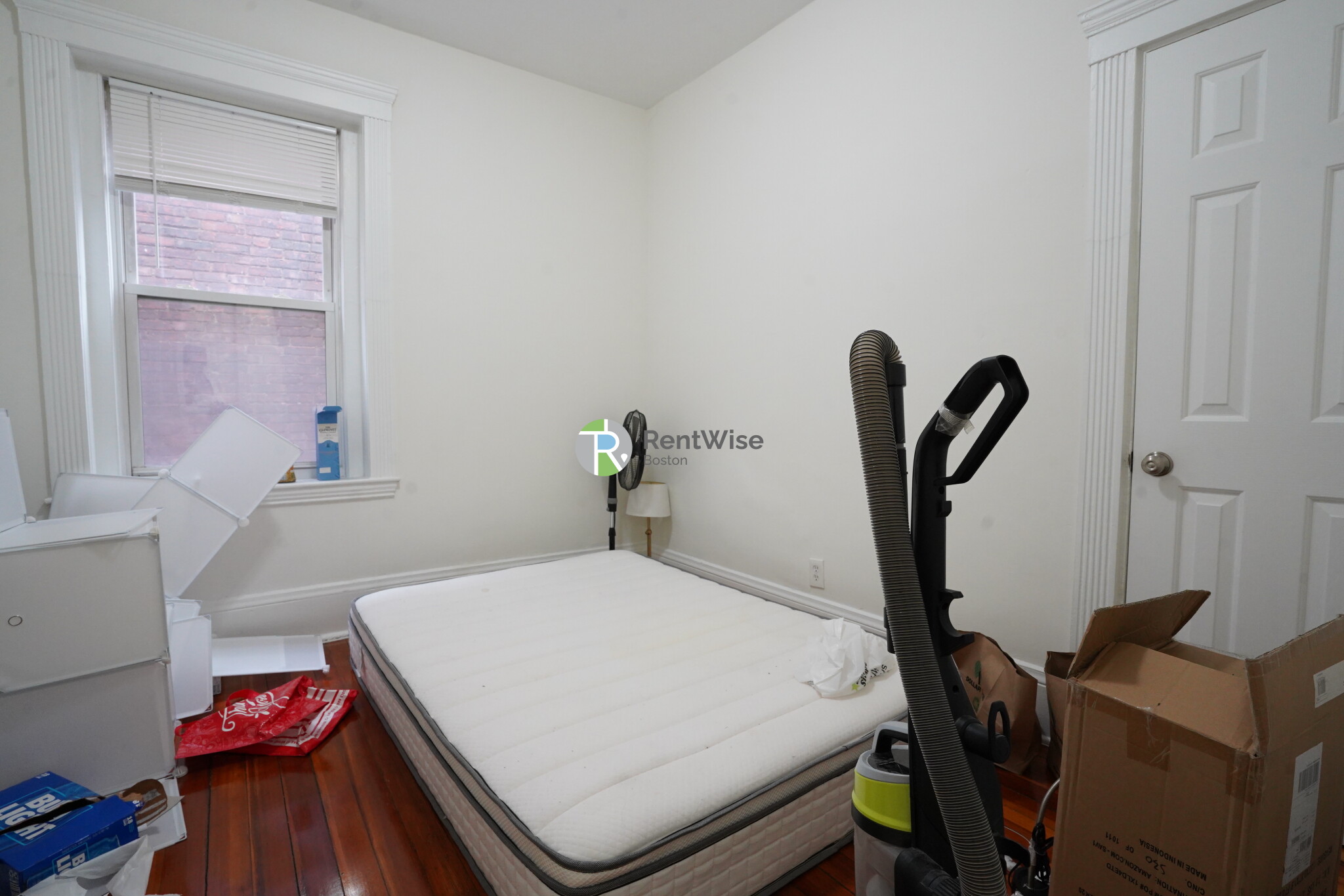 77 Brighton Ave, Allston