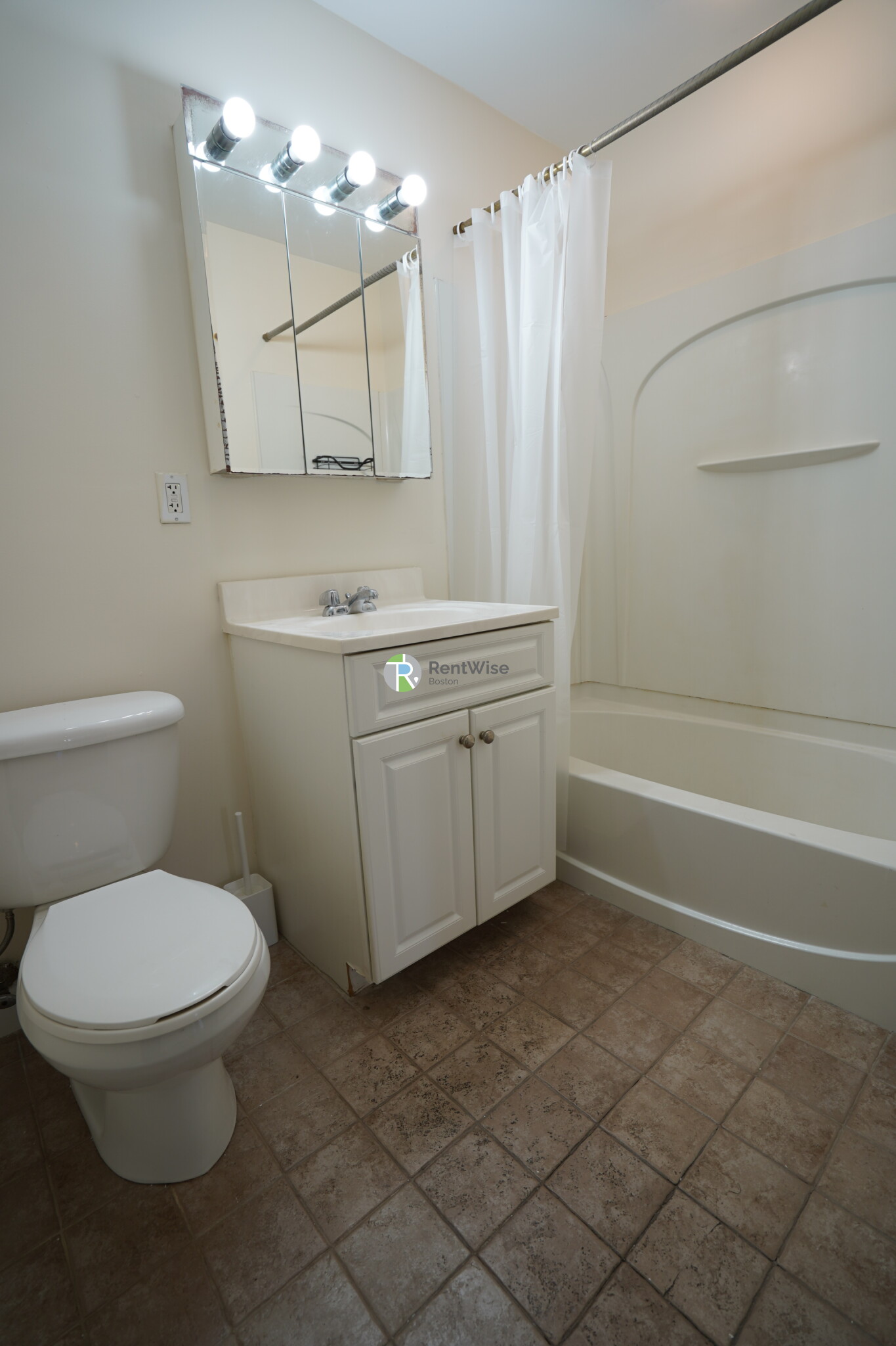 53 Ashford St, Allston