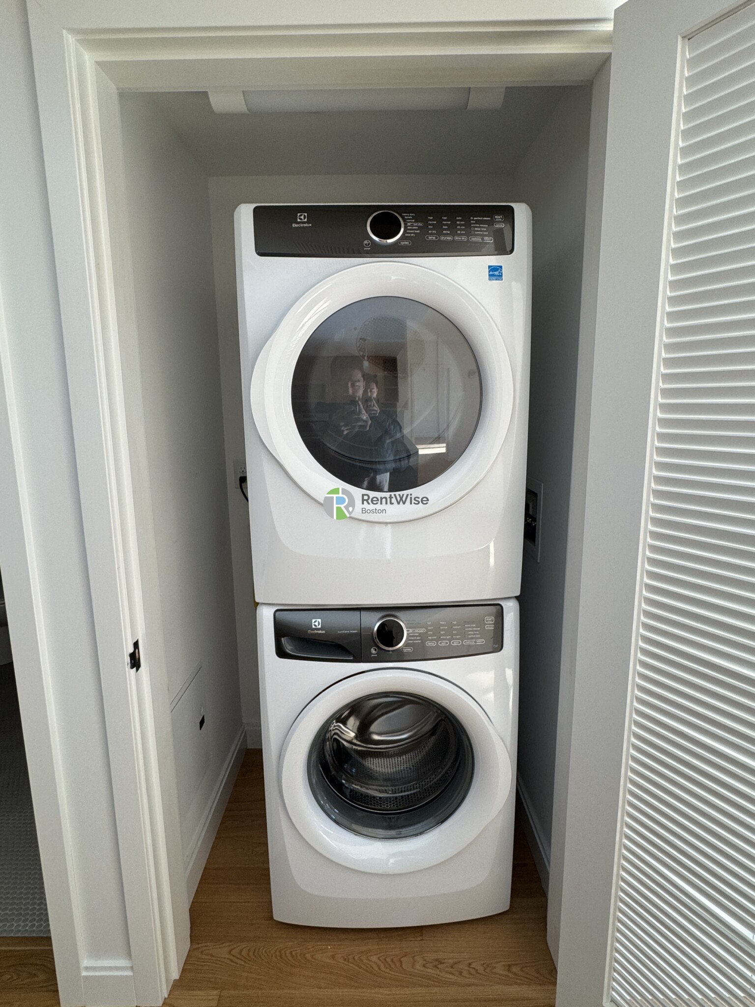 83 Gardner St, Allston