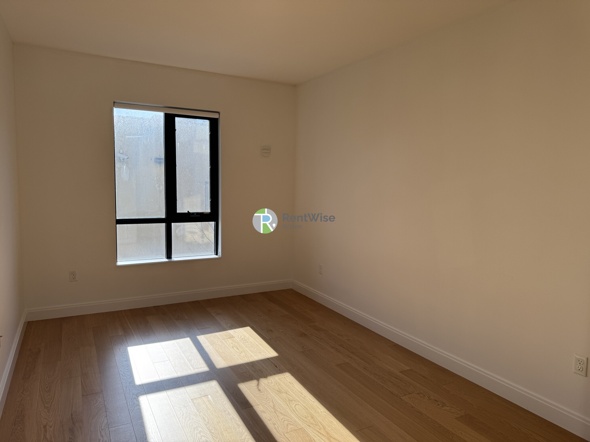 83 Gardner St, Allston