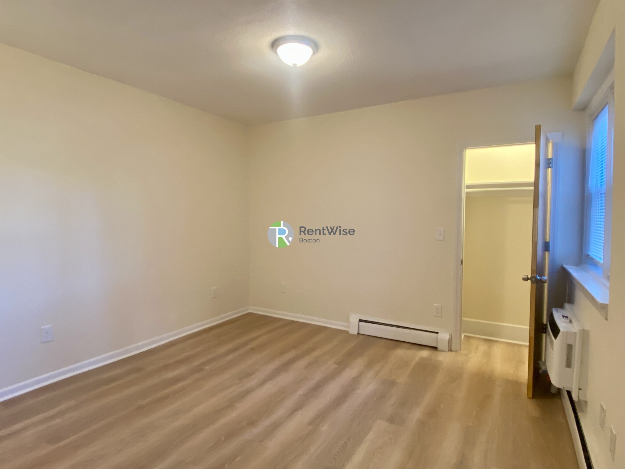 2018 Commonwealth Ave, Brighton