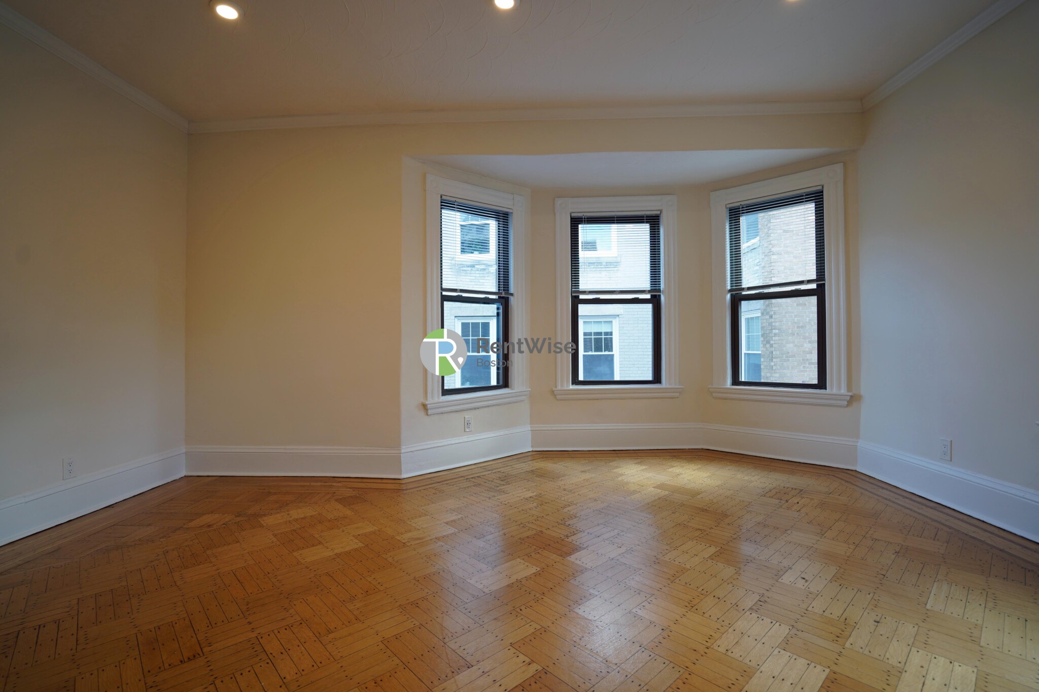 77 Lanark Rd, Brighton