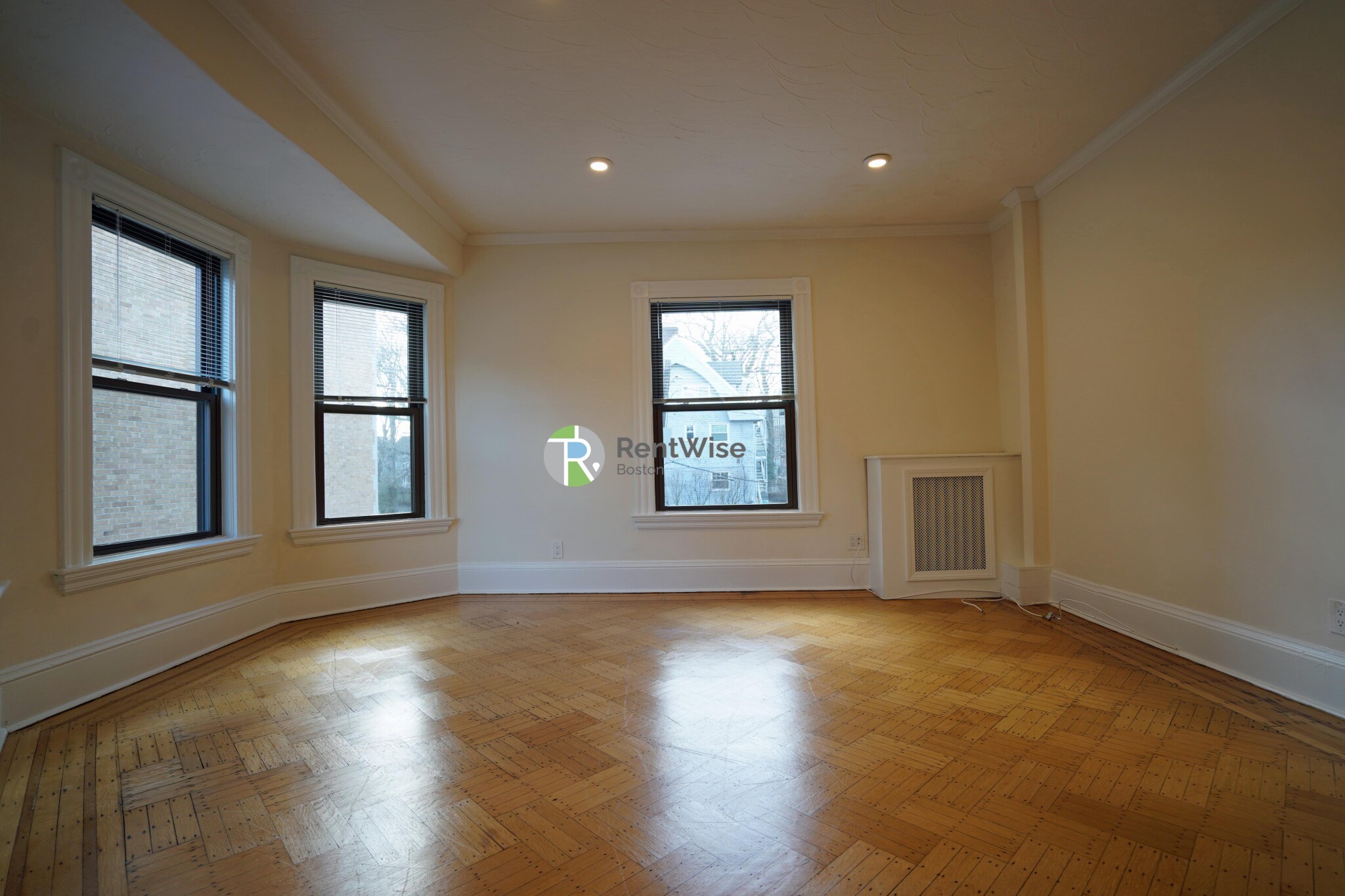 77 Lanark Rd, Brighton