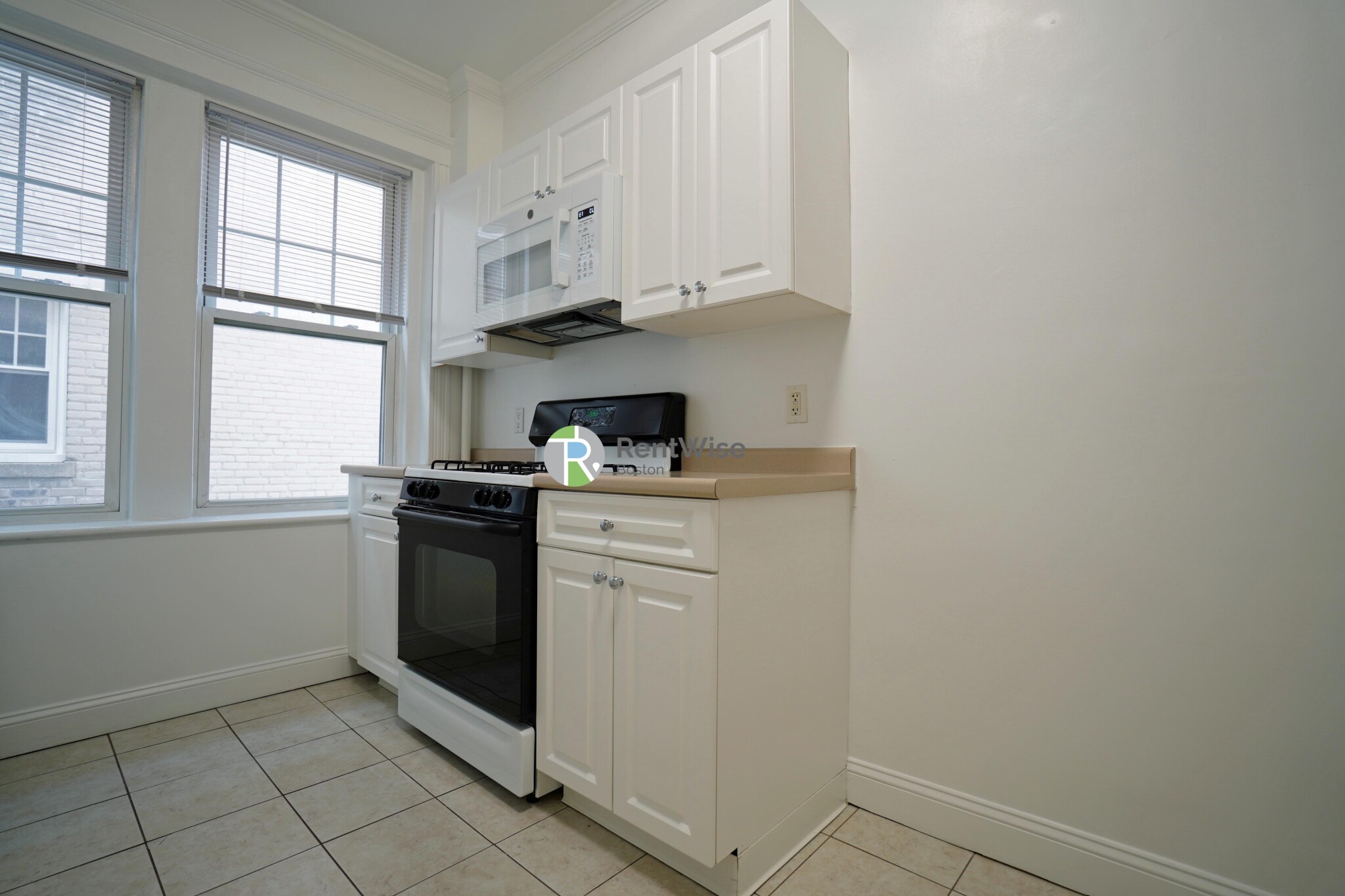 111 Kilsyth Rd, Brighton