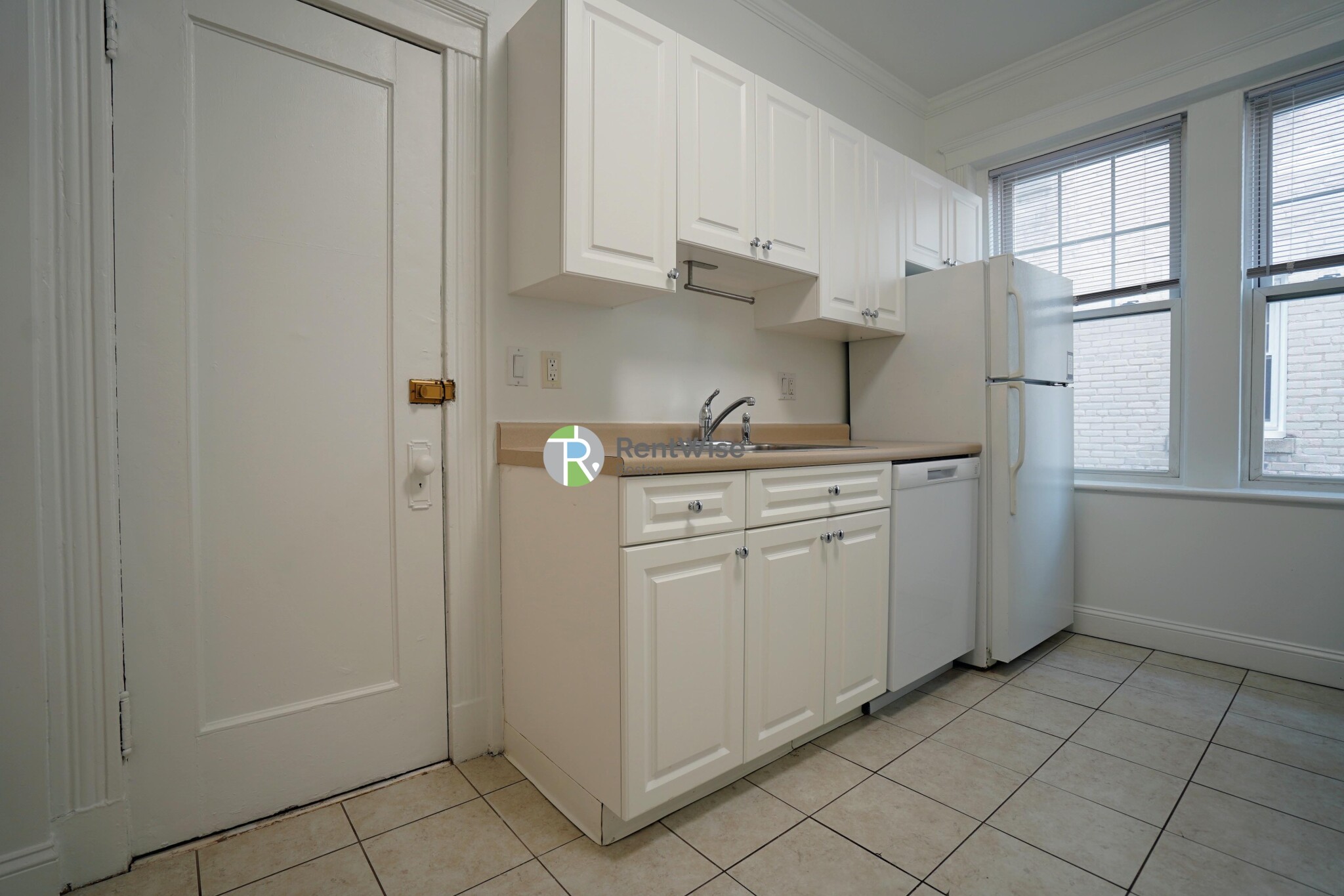 111 Kilsyth Rd, Brighton