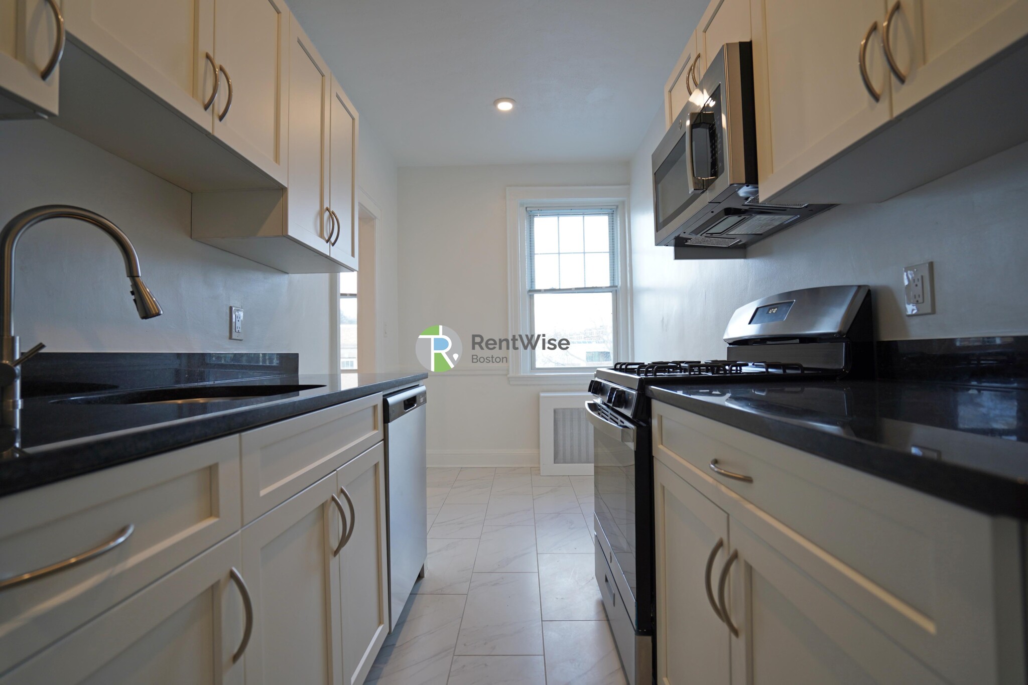 100 Kilsyth Rd, Brighton