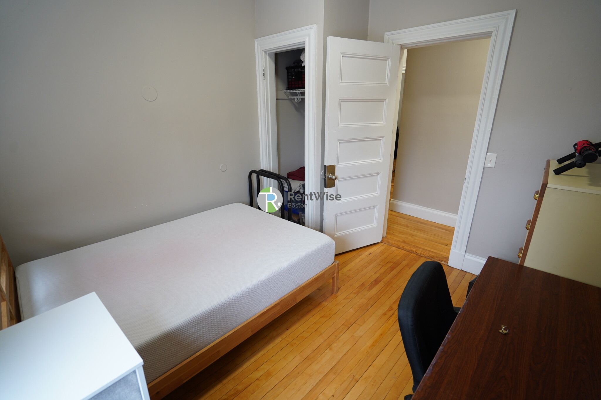 72 Gardner St, Allston