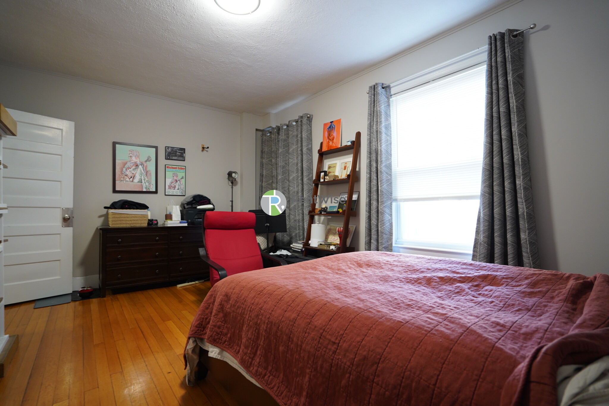 5 Ashford Ct, Allston