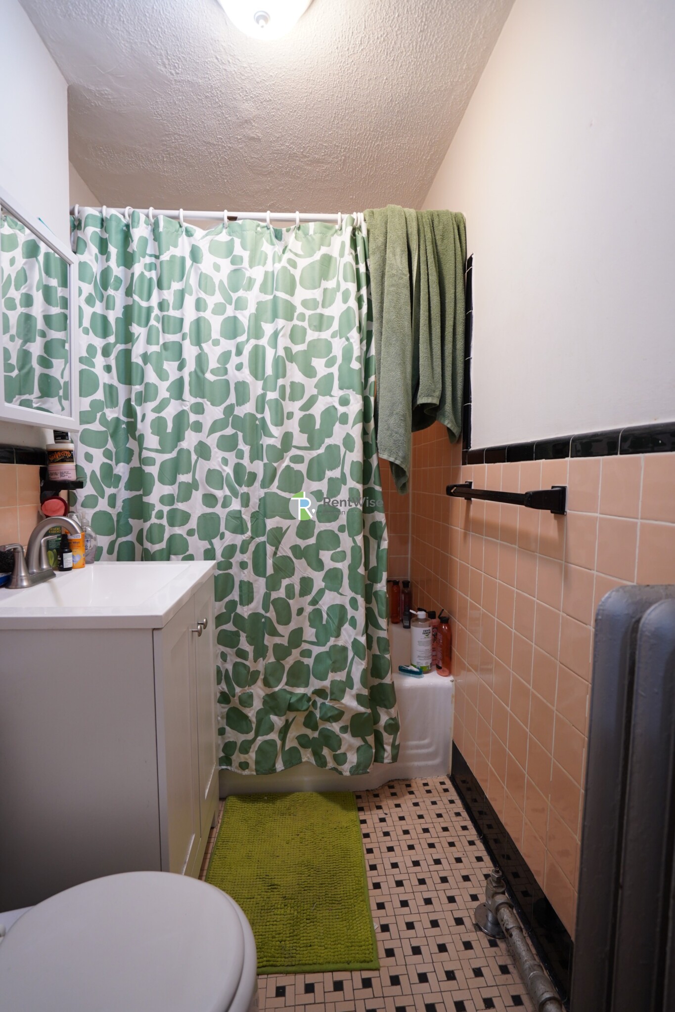 56 Gardner St, Allston