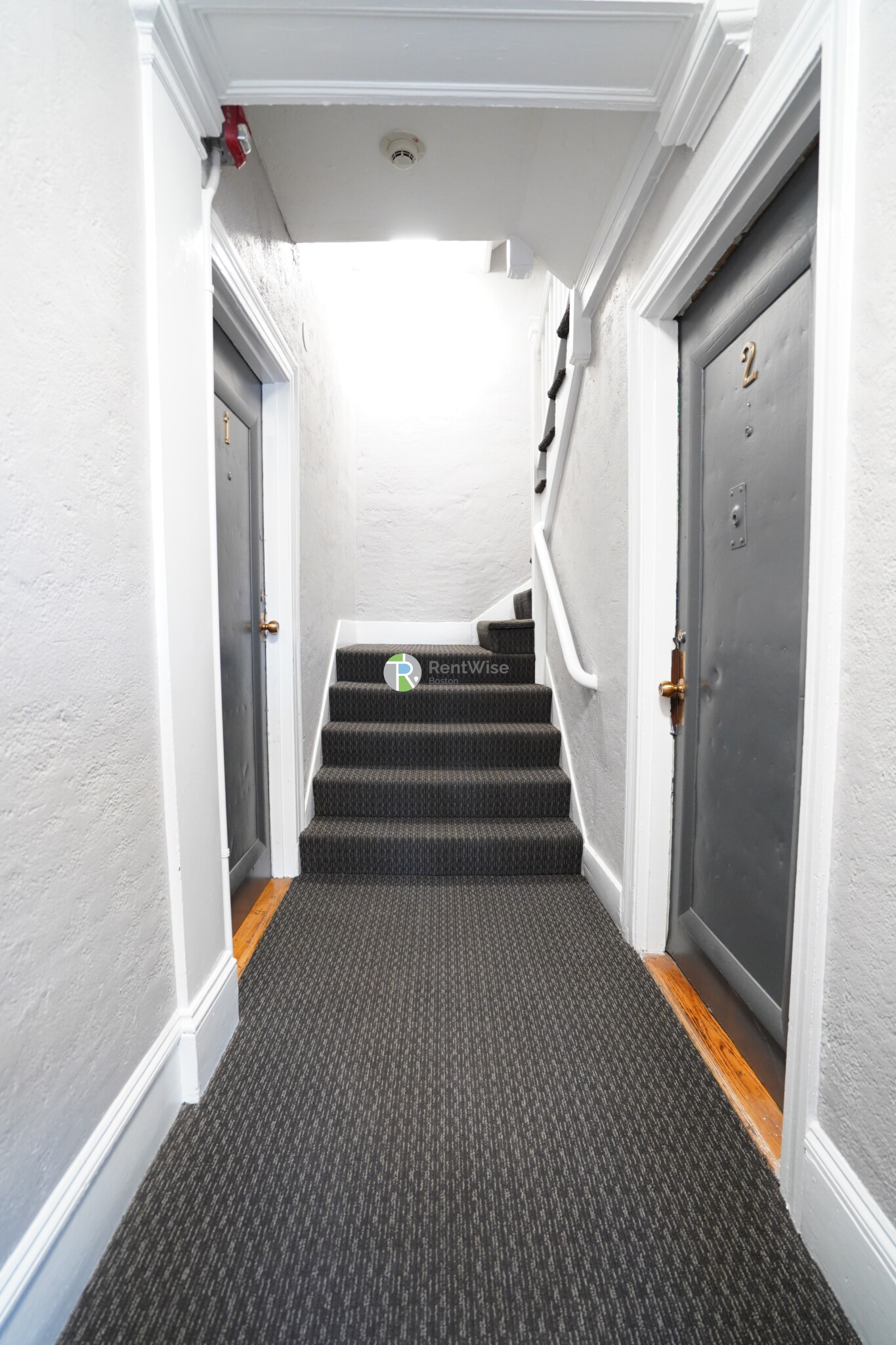 5 Ashford Ct, Allston