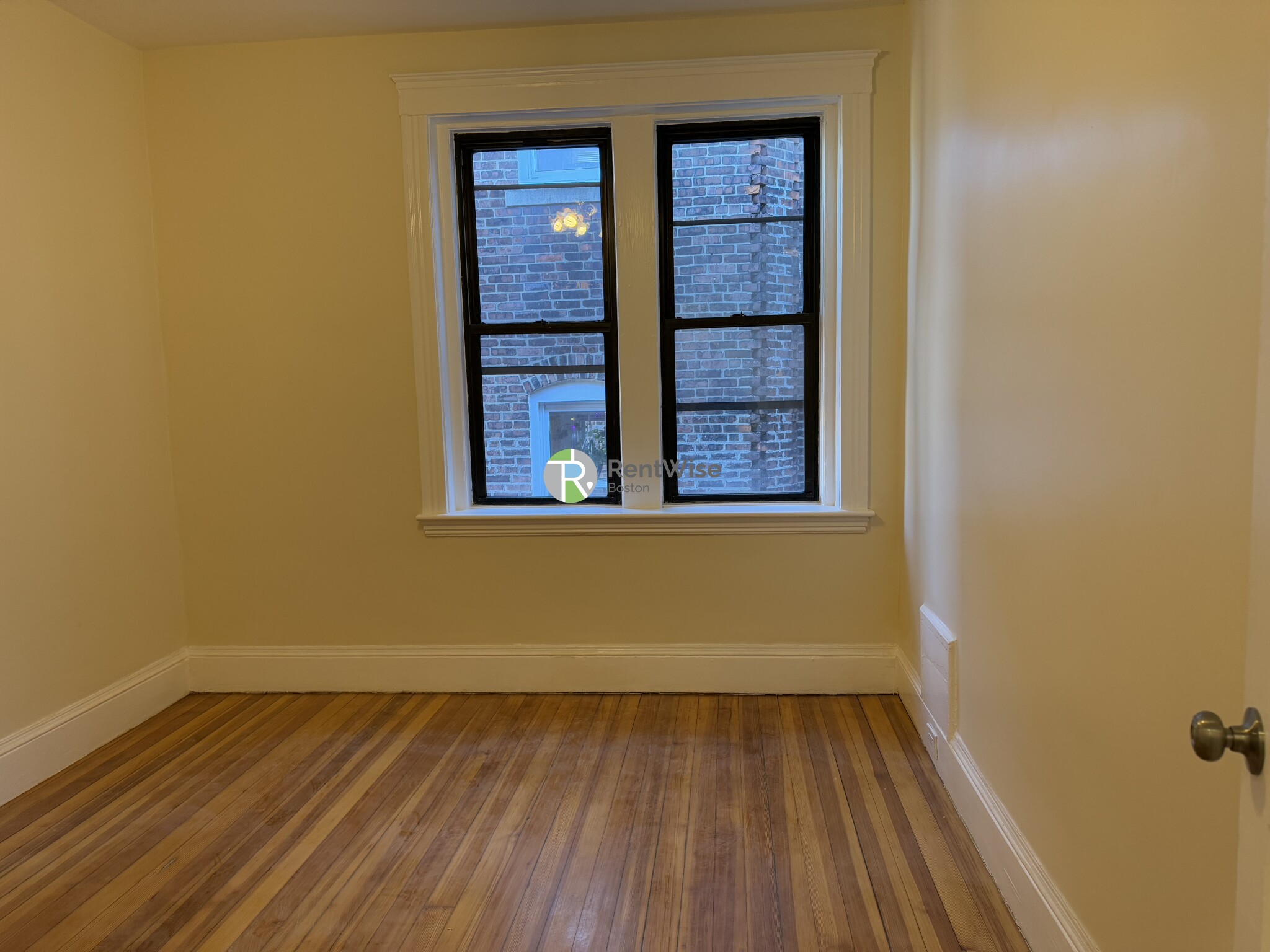 1379 Commonwealth Ave, Brighton