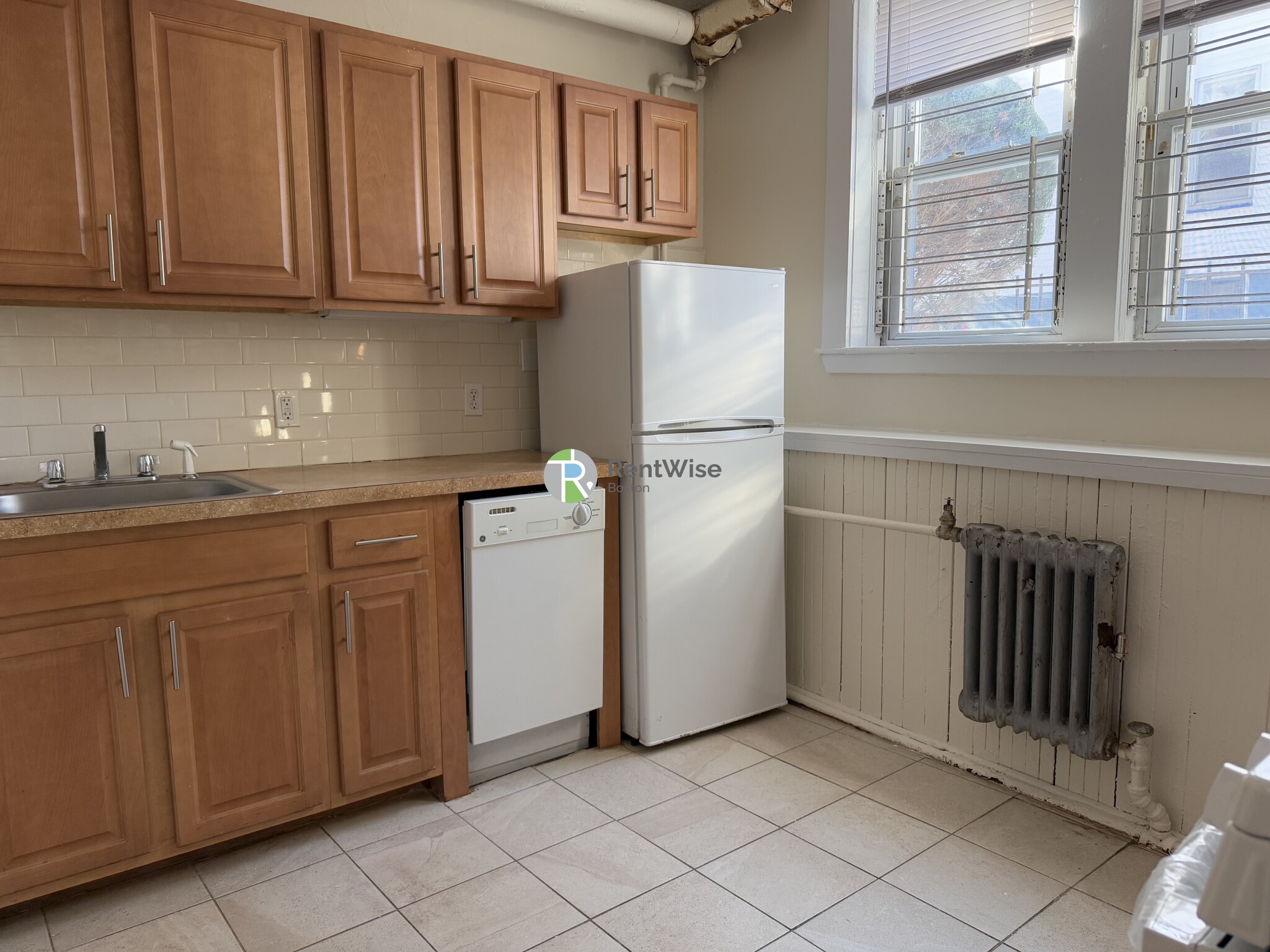 524 Cambridge St, Brighton