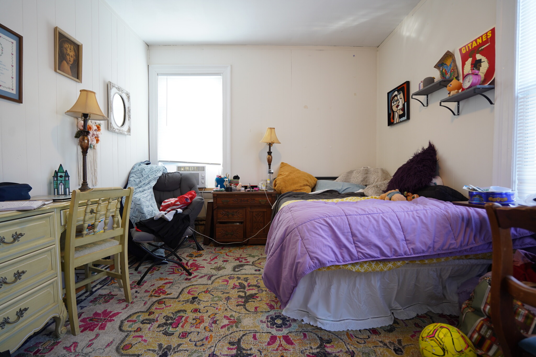 6 Ashford Ct, Allston