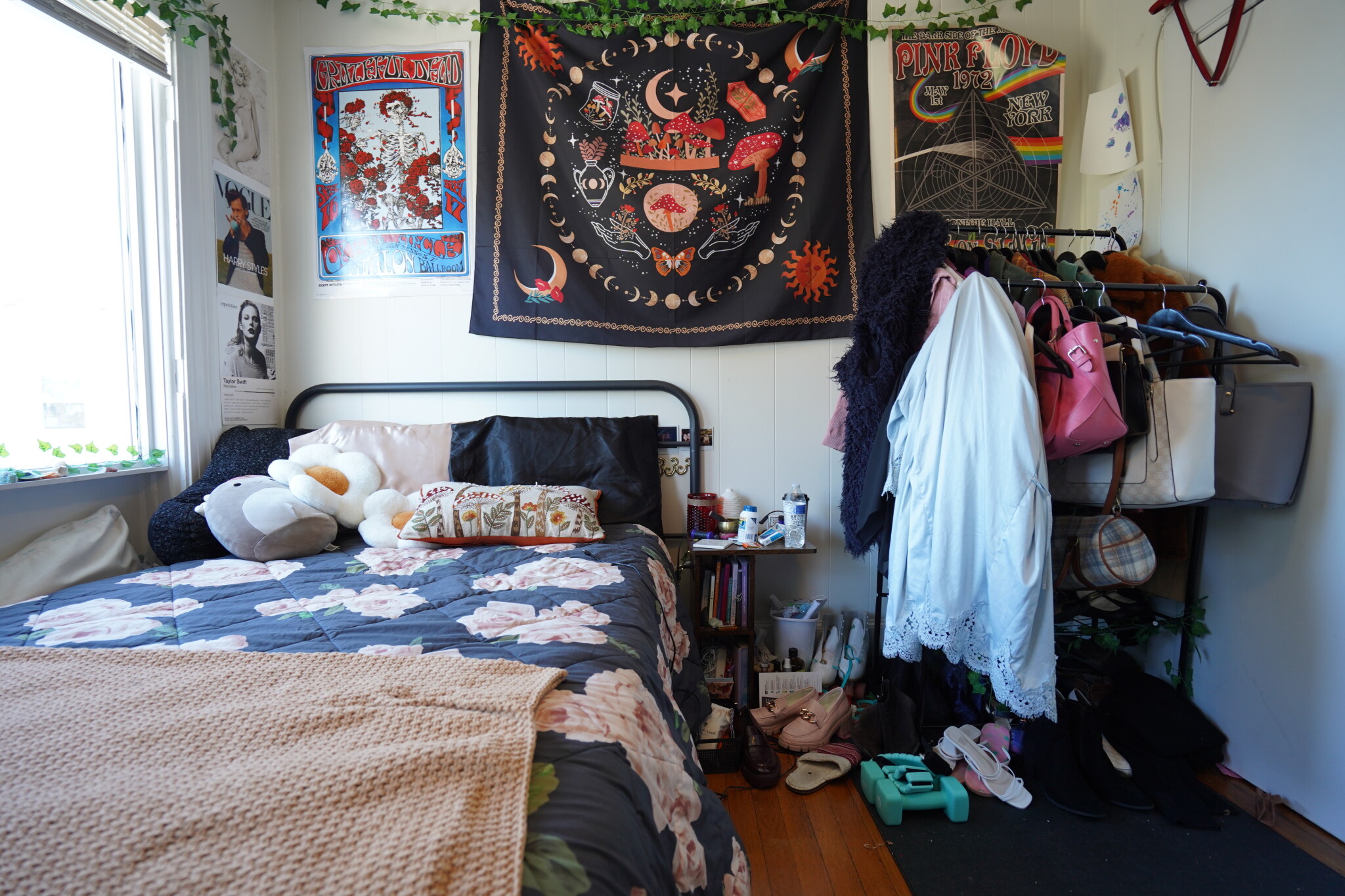 6 Ashford Ct, Allston