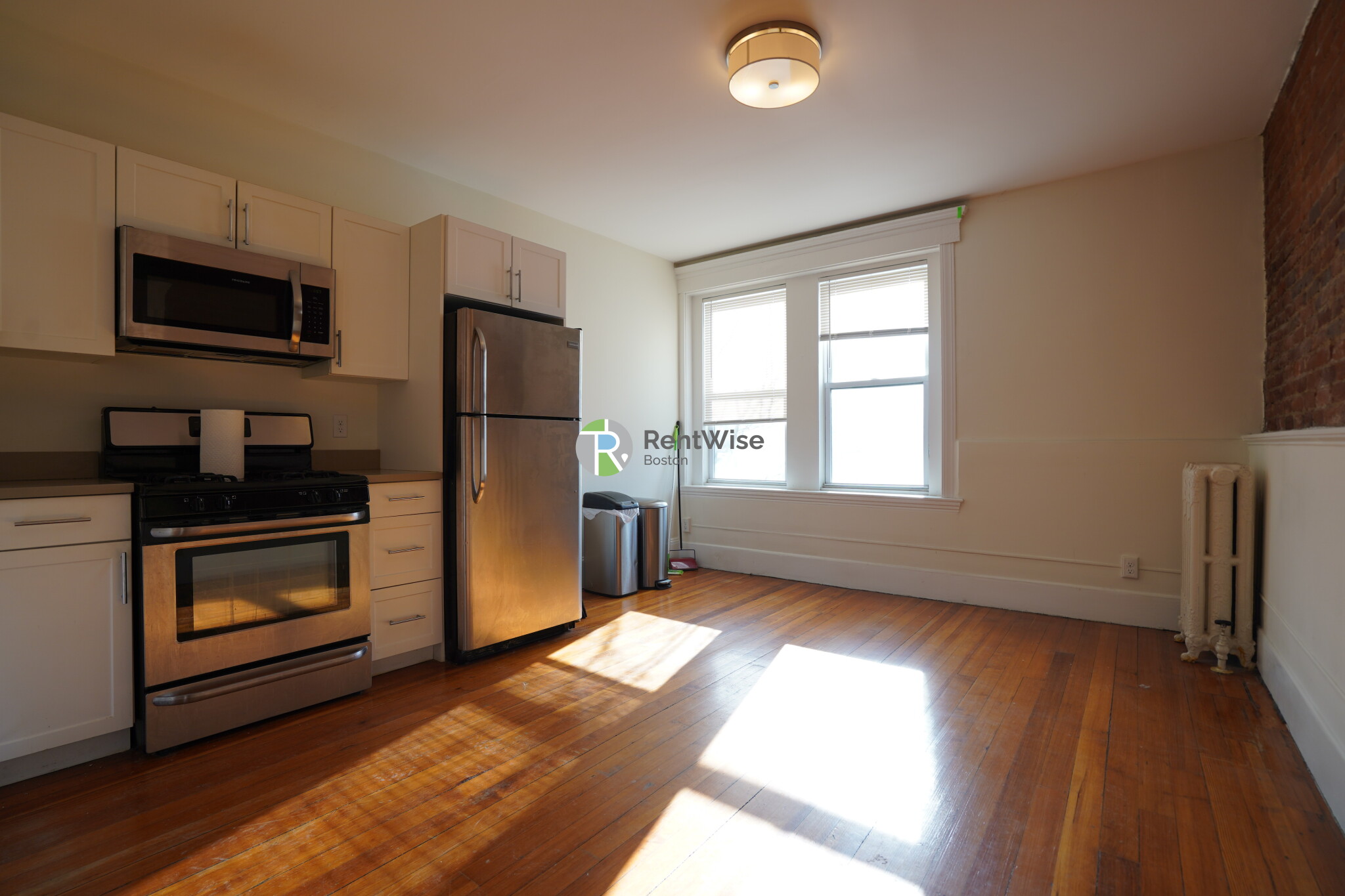 83 Harvard St, Central Village