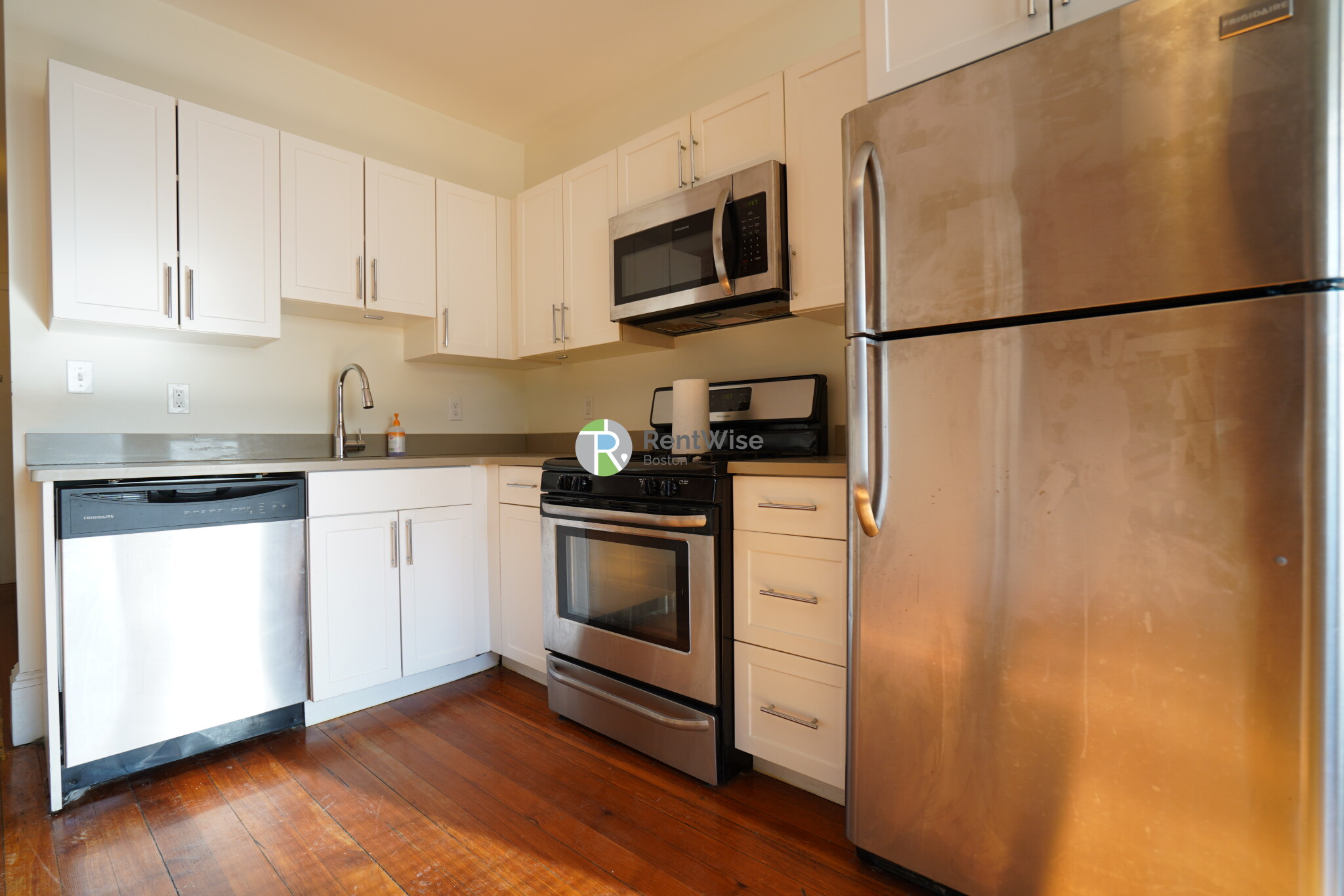 83 Harvard St, Central Village