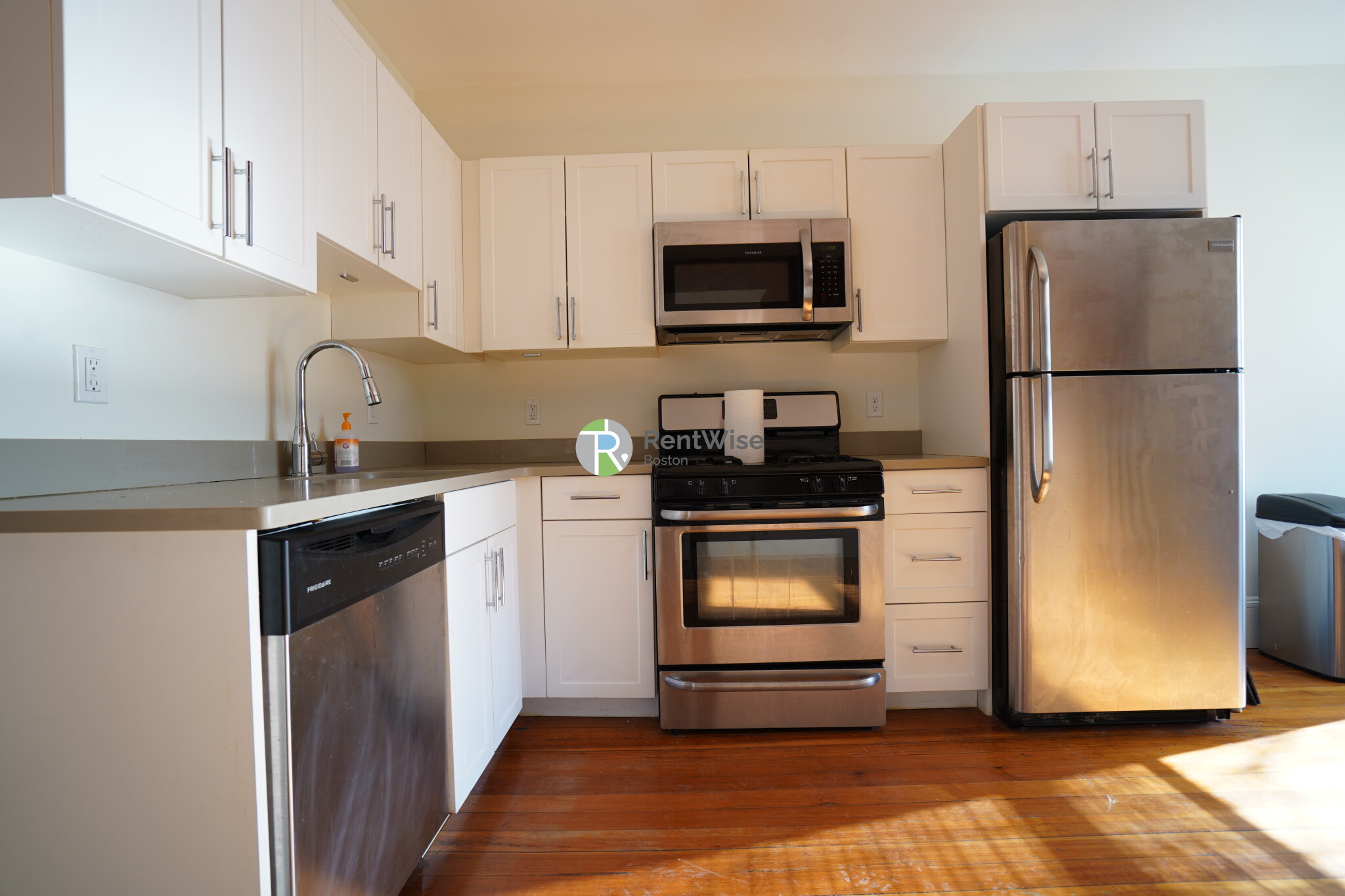 83 Harvard St, Central Village