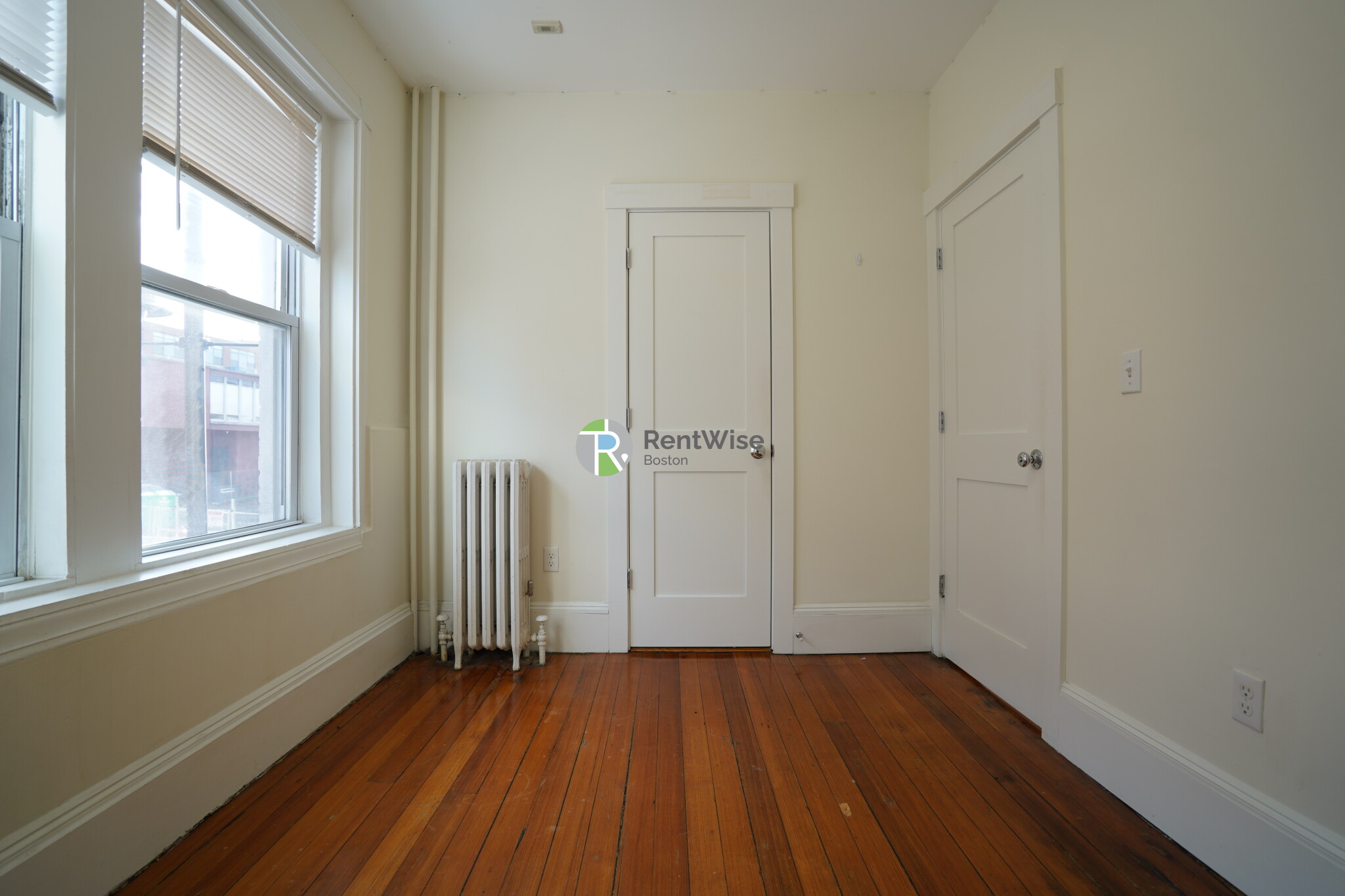 83 Harvard St, Central Village