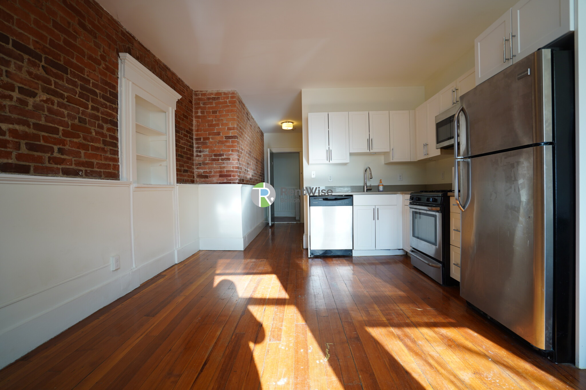 83 Harvard St, Central Village