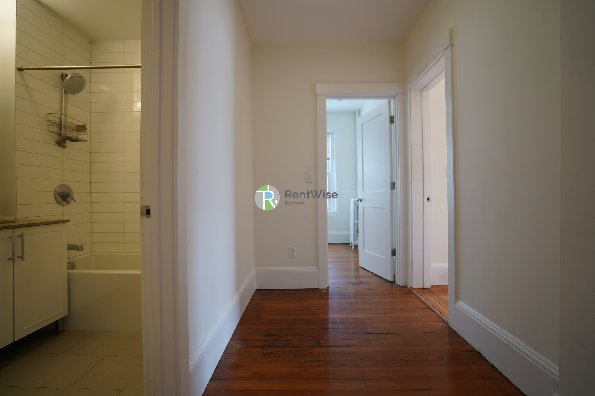 83 Harvard St, Central Village