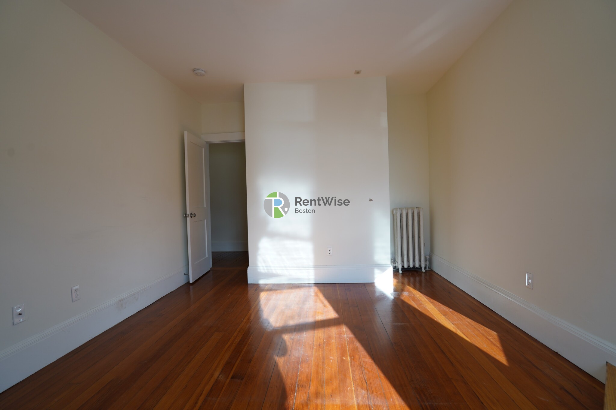 83 Harvard St, Central Village