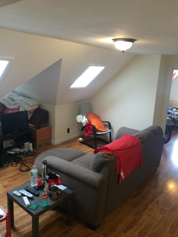 314 Centre St, Jamaica Plain