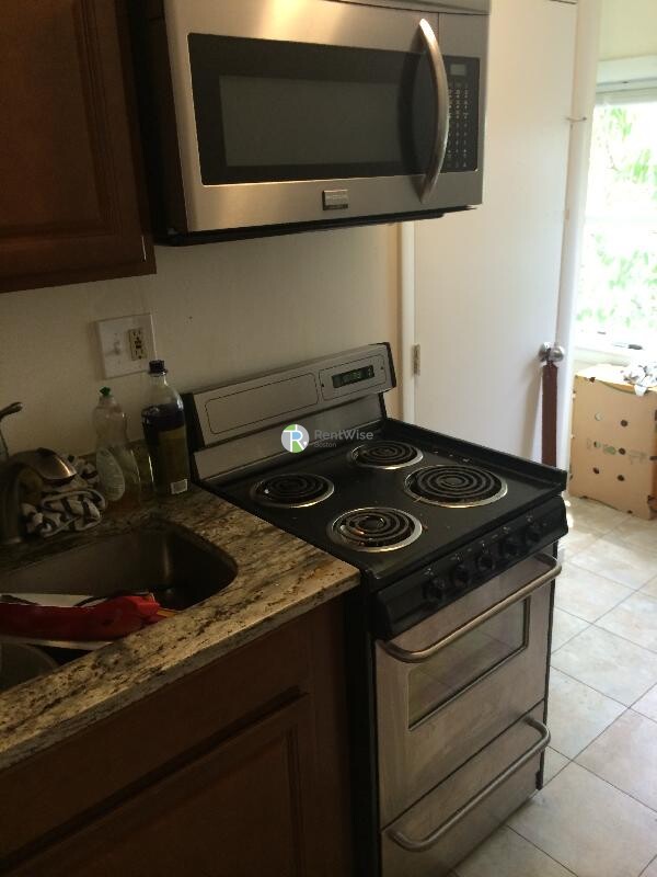 314 Centre St, Jamaica Plain