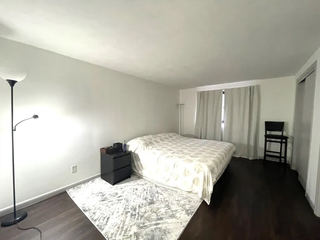 1325 Worcester Rd, Framingham