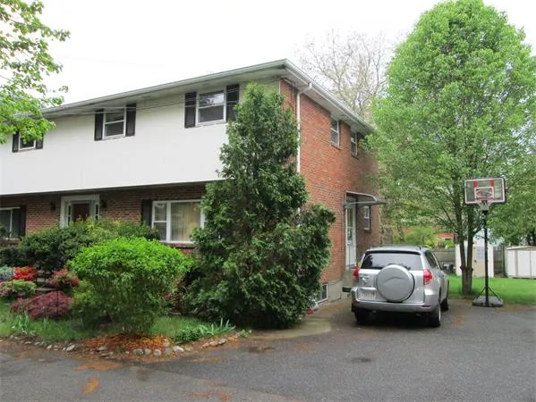 129 Gould St, Needham Heights