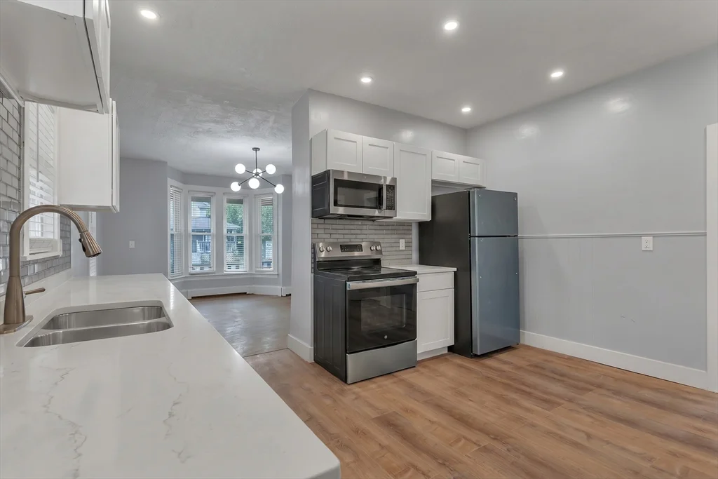 39 Hope St, Attleboro