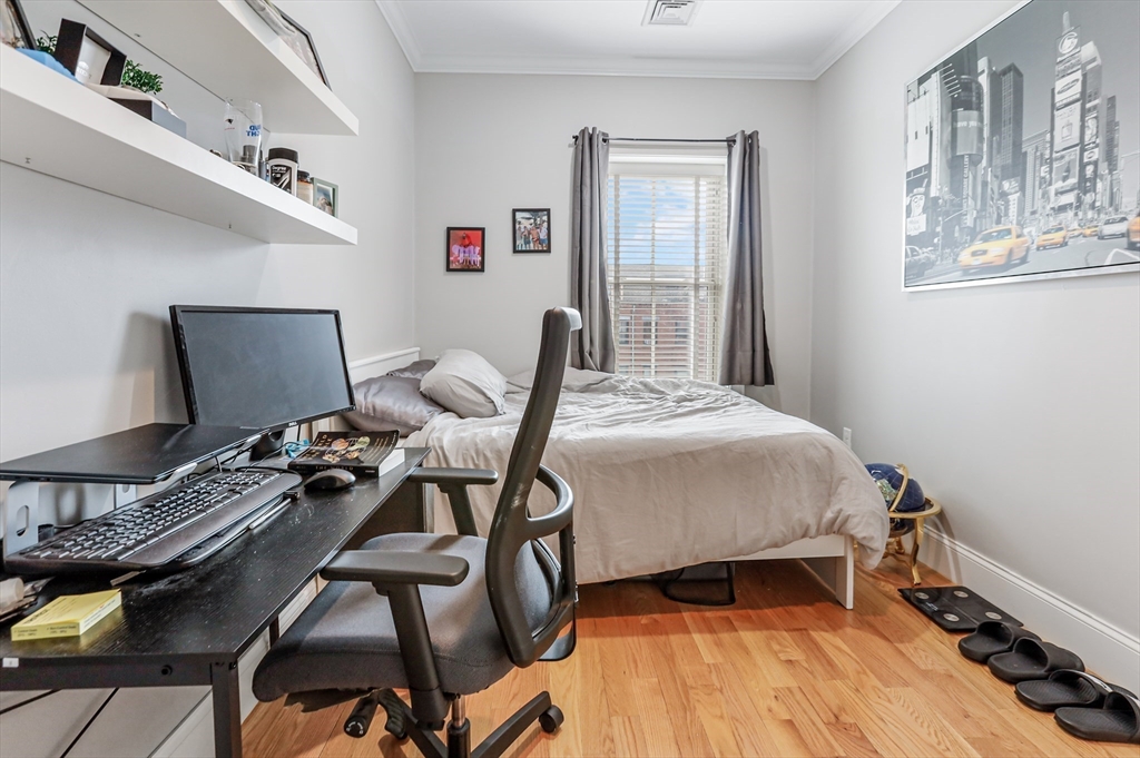 668 Massachusetts Ave, South End