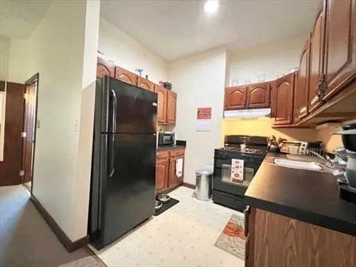 87 Main St, Charlestown