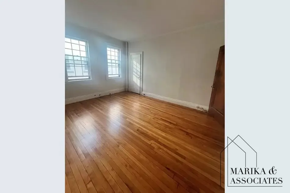 67 Green St, North Brookline